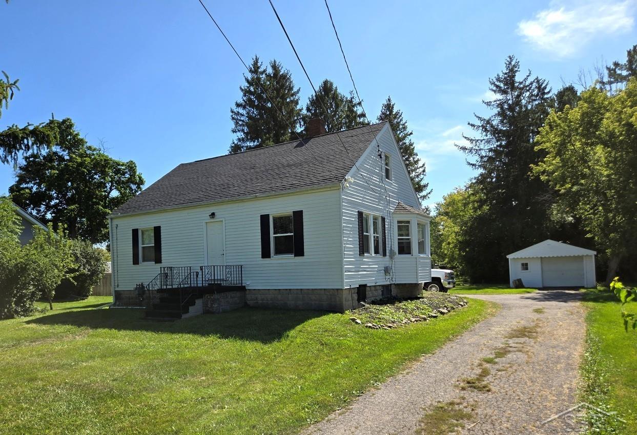 Photo 2 of Single family home for sale at 3715 Shattuck Rd, Saginaw, MI 48603 | MLS# 61050221776 | Listing updated on 2026-09-17