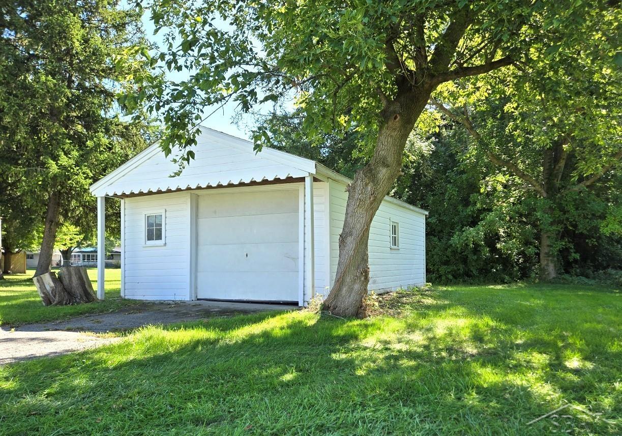 Photo 3 of Single family home for sale at 3715 Shattuck Rd, Saginaw, MI 48603 | MLS# 61050221776 | Listing updated on 2026-09-17