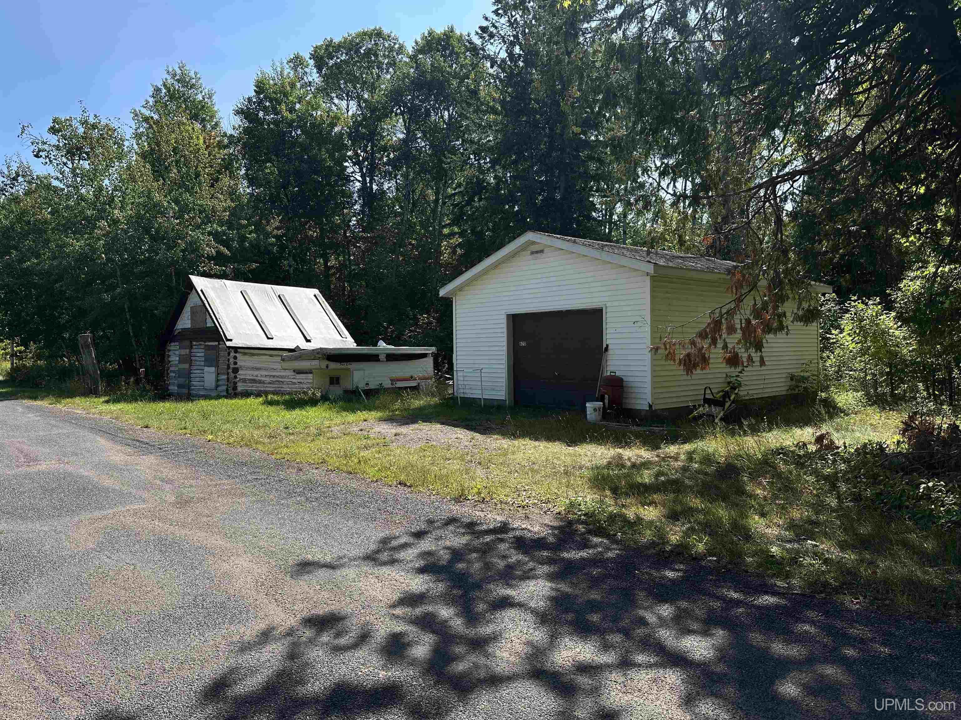 Photo 3 of Sale Pending at 670 Johnson Rd, Wakefield, MI 49968 | MLS# 50221784 | Listing updated on 2026-09-29