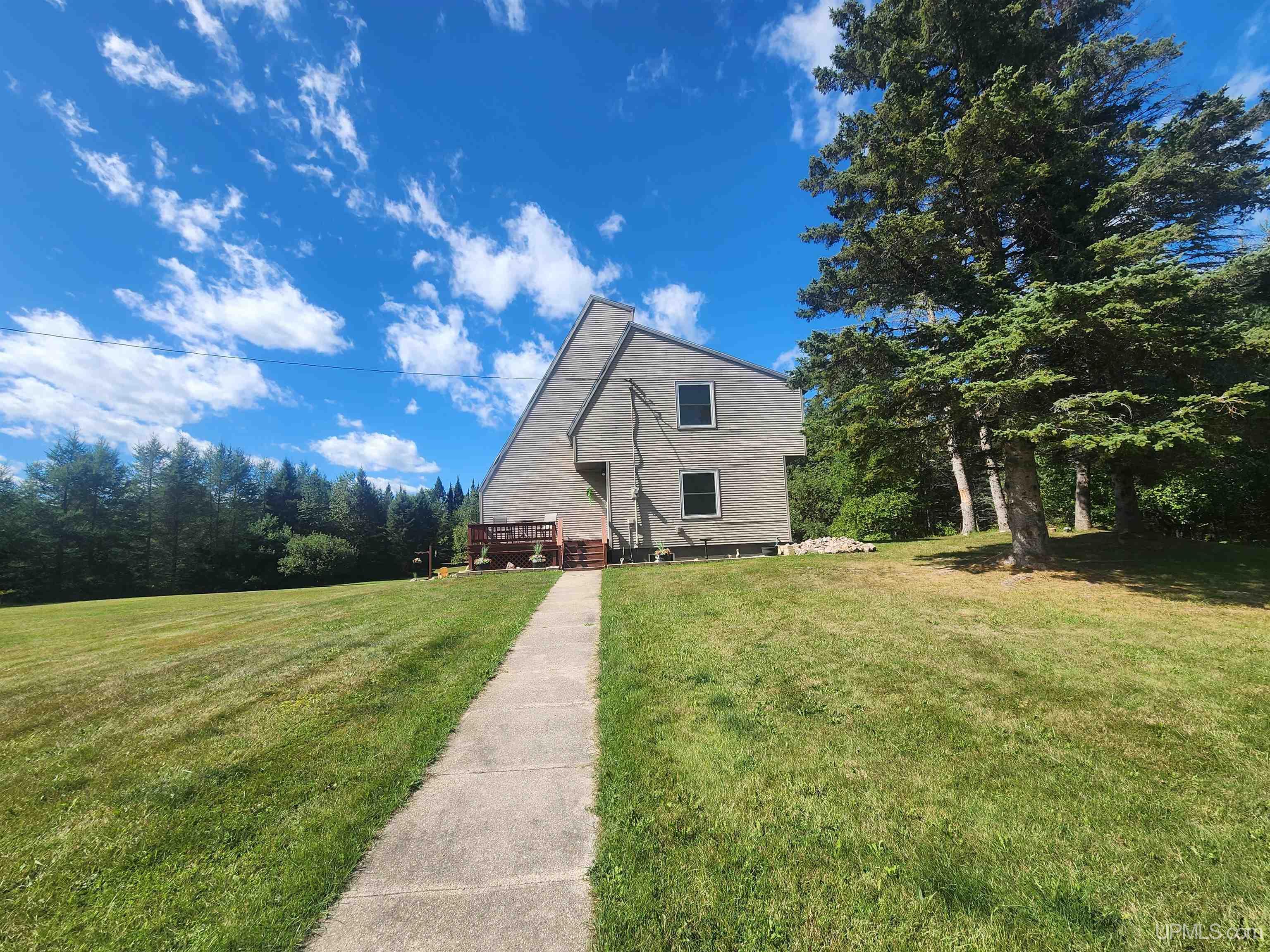 Photo 3 of Single family home for sale at N2751 Us 41 Hwy, Trenary, MI 49891 | MLS# 50221816 | Listing updated on 2026-09-15