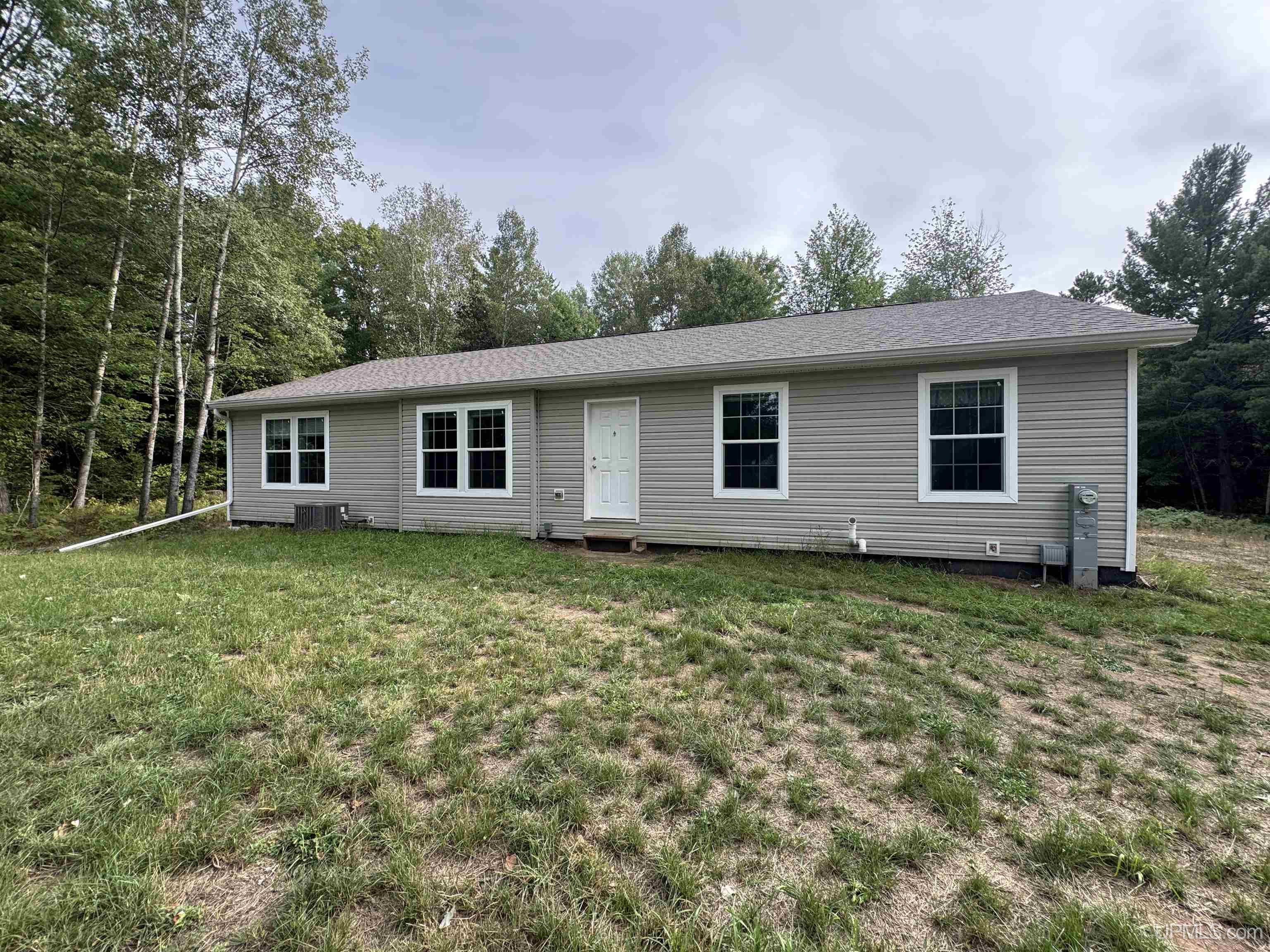 Single family home for sale at W8301 Swanson Rd, Iron Mountain, MI 49801 | MLS# 50221831