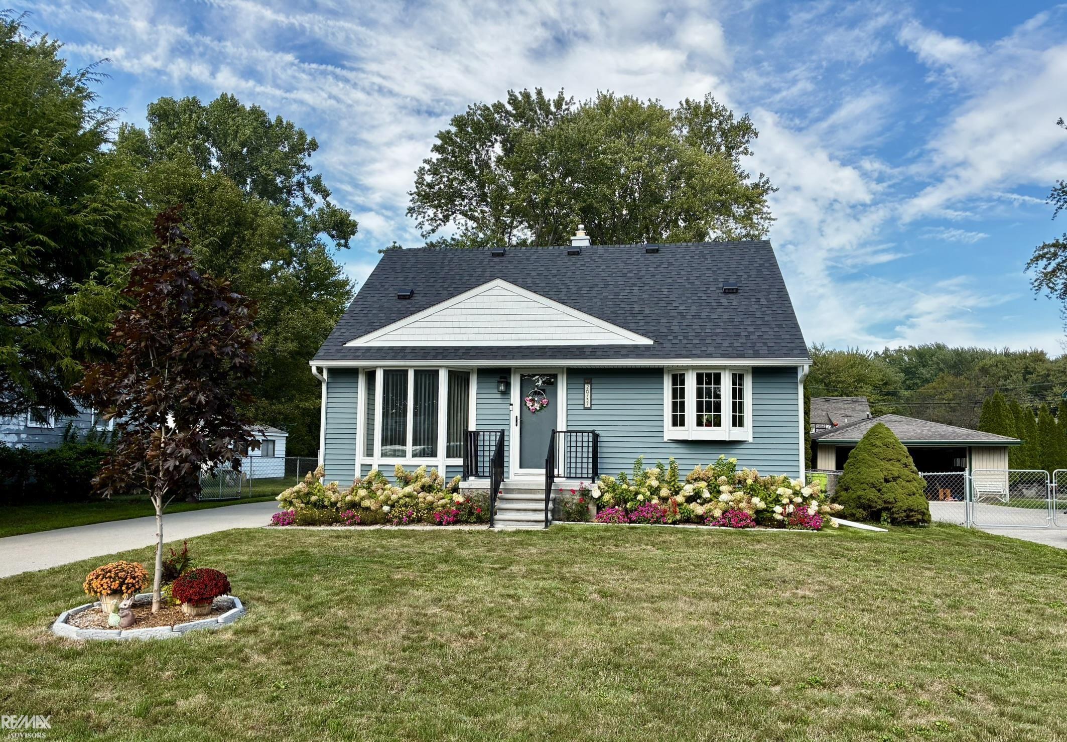 Photo 3 of Single family home for sale at 26737 Hickler Ln, Harrison Township, MI 48045 | MLS# 58050221846 | Listing updated on 2026-09-15