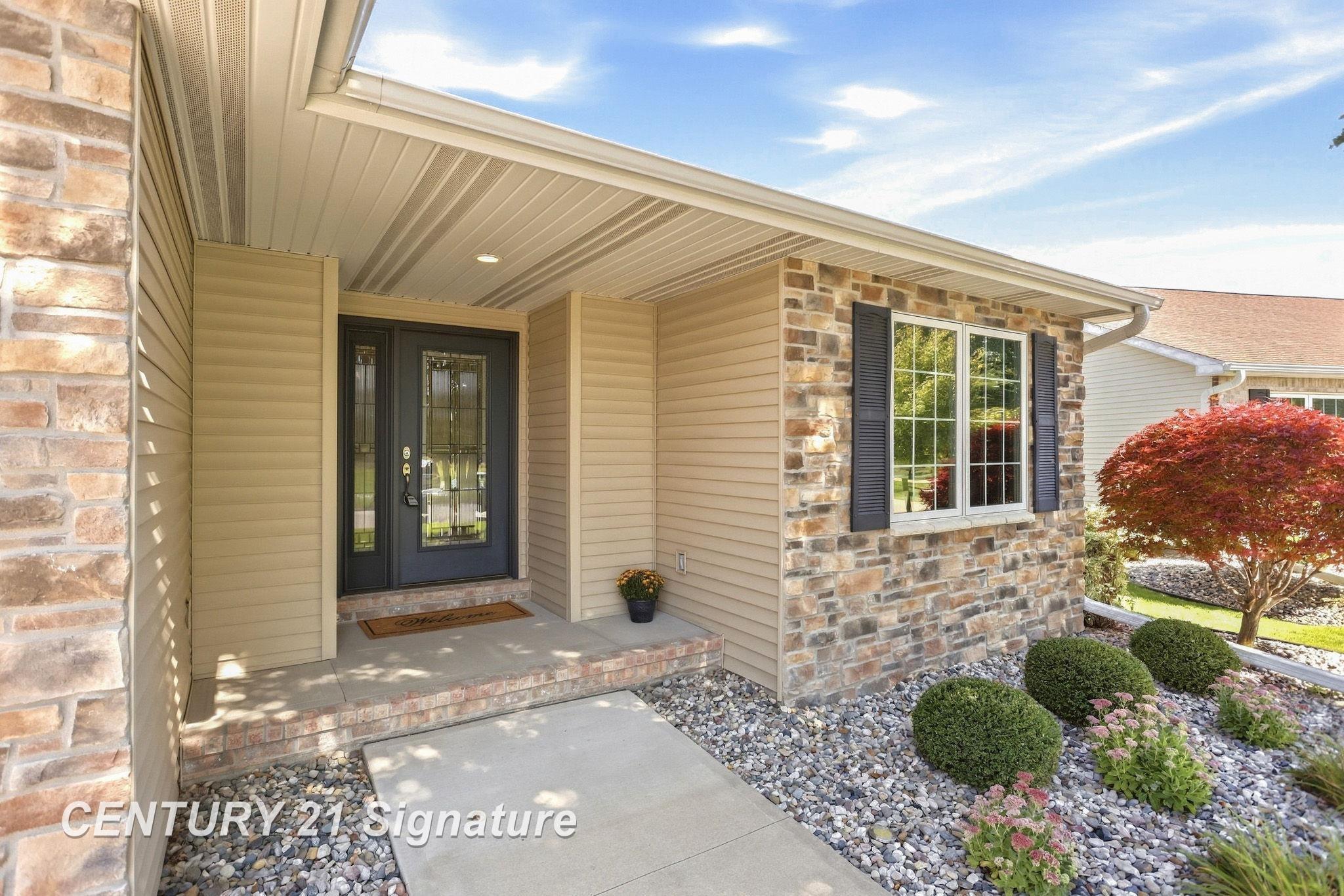 Listing Photo 4 - Condo for sale in building located at 3014 Mackinaw Mdws Dr, Saginaw, MI 48603