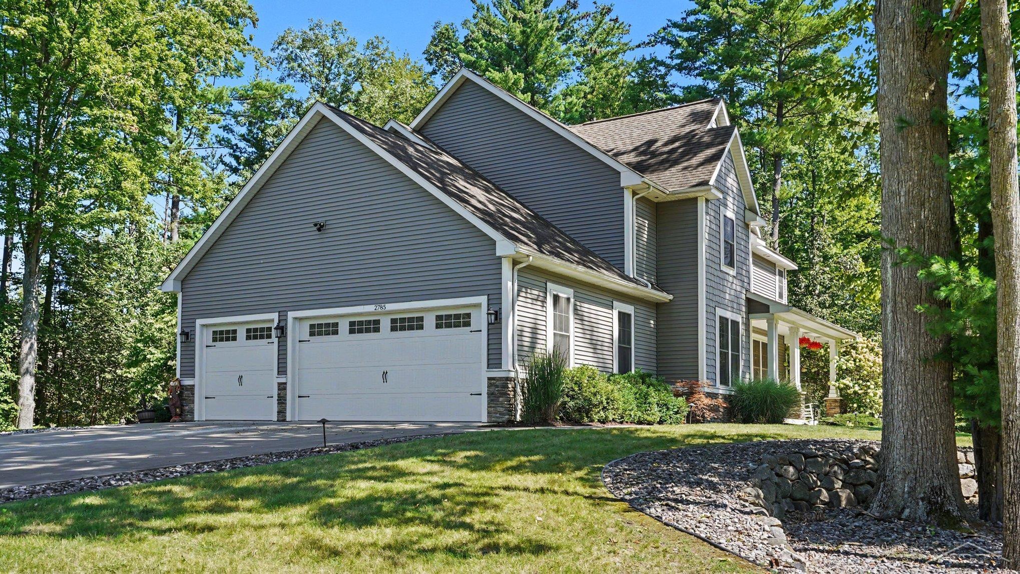 Photo 3 of Single family home for sale at 2785 E Iron Woods Pass Dr, Midland, MI 48642 | MLS# 61050221858 | Listing updated on 2026-09-15
