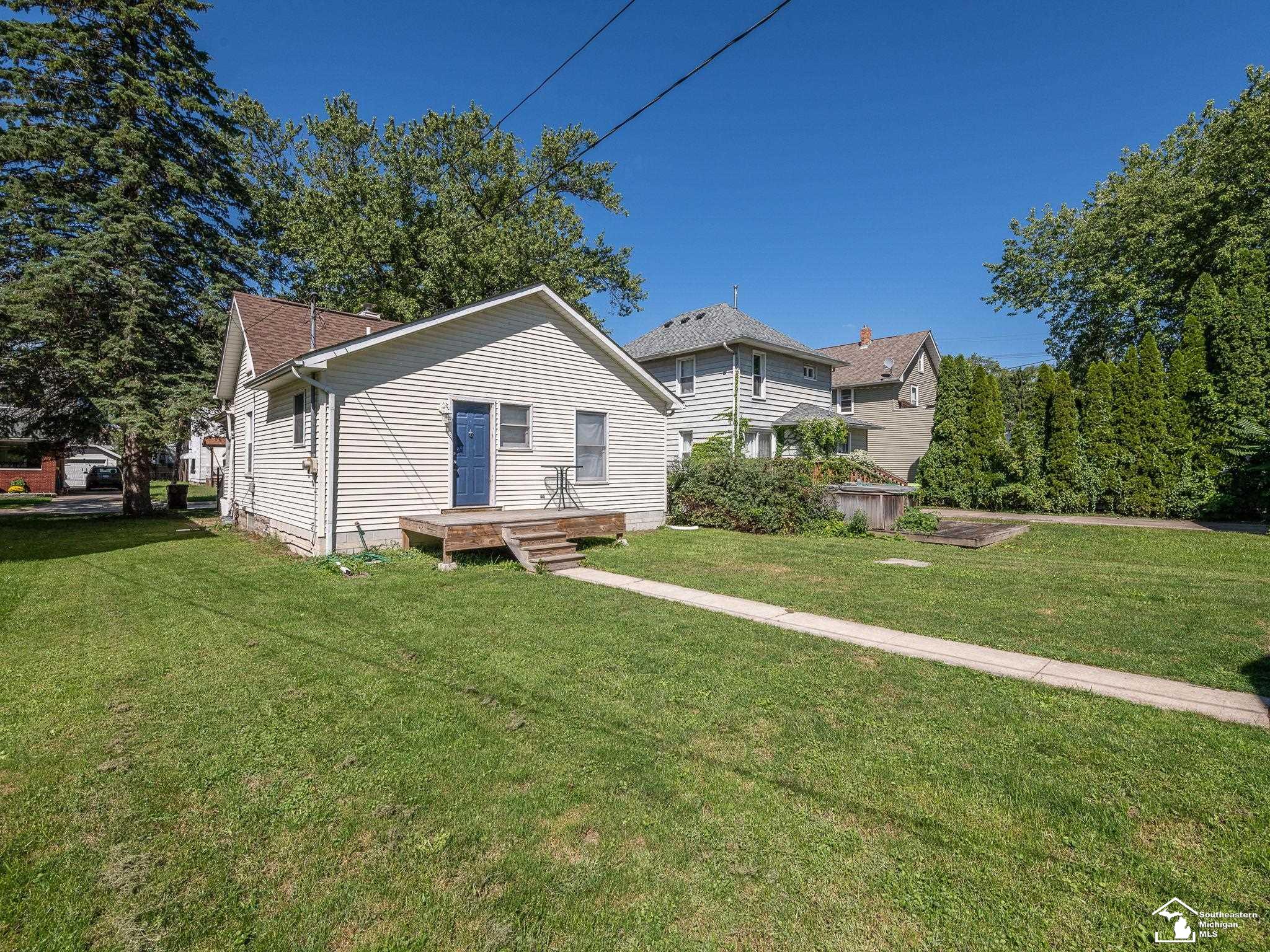 Photo 2 of Single family home for sale at 452 Sackett Ave, Monroe, MI 48162 | MLS# 57050221865 | Listing updated on 2026-09-17