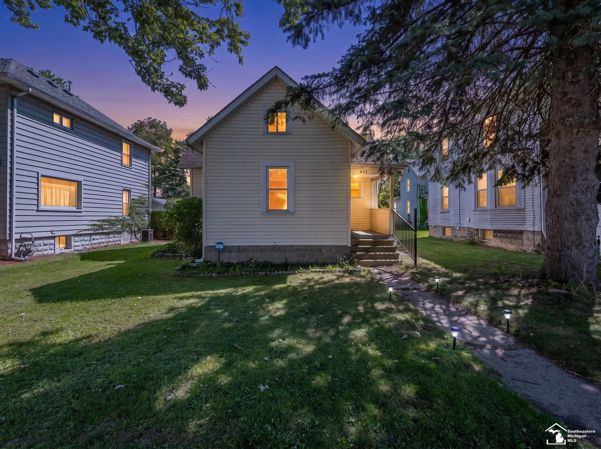 Photo 3 of Single family home for sale at 452 Sackett Ave, Monroe, MI 48162 | MLS# 57050221865 | Listing updated on 2026-09-17