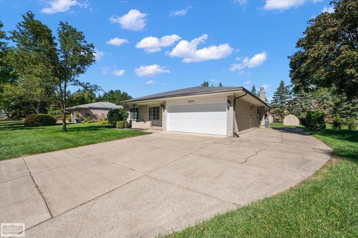 Photo 3 of Single family home for sale at 5075 Caraway Dr, Sterling Heights, MI 48314 | MLS# 58050221871 | Listing updated on 2026-09-16