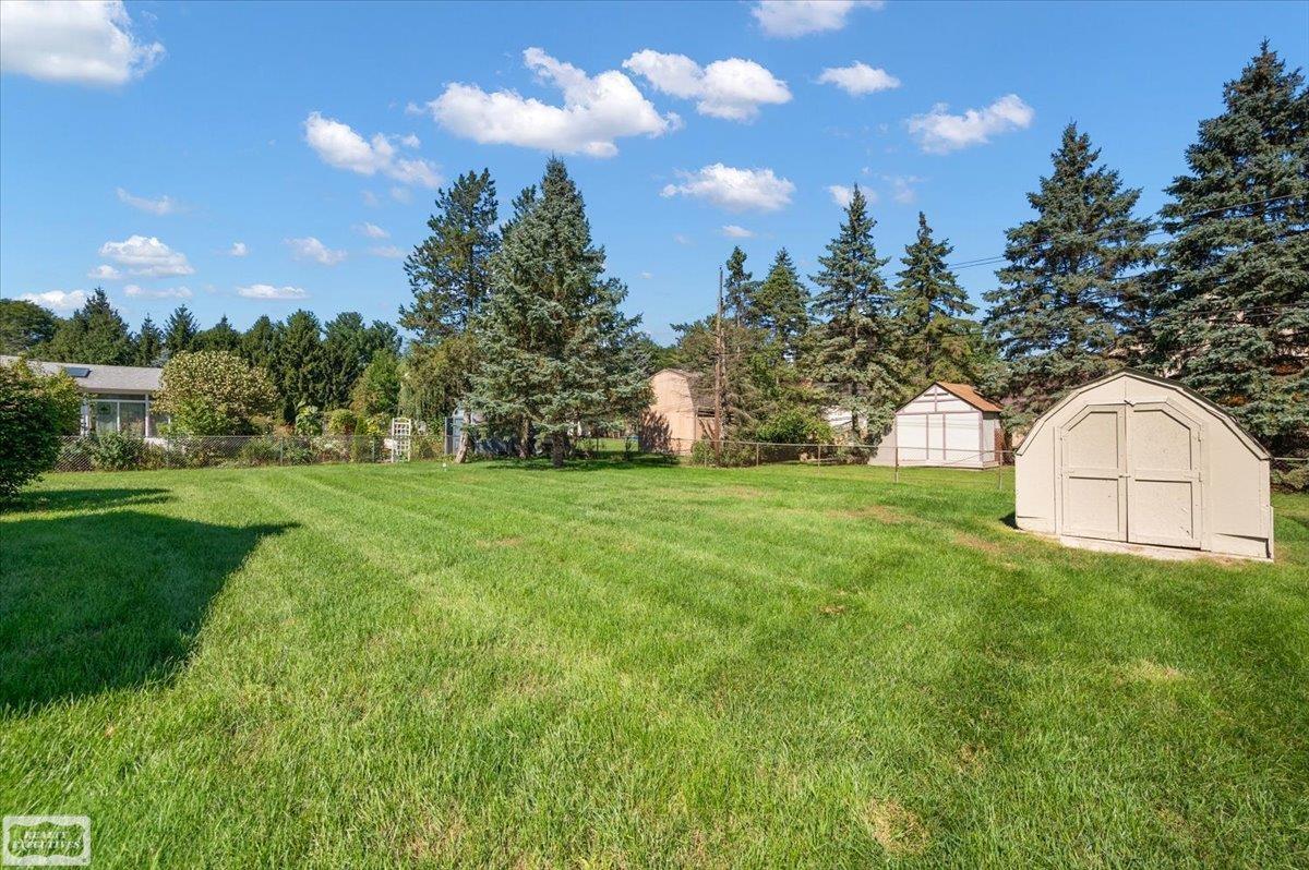 Photo 4 of Single family home for sale at 5075 Caraway Dr, Sterling Heights, MI 48314 | MLS# 58050221871 | Listing updated on 2026-09-16