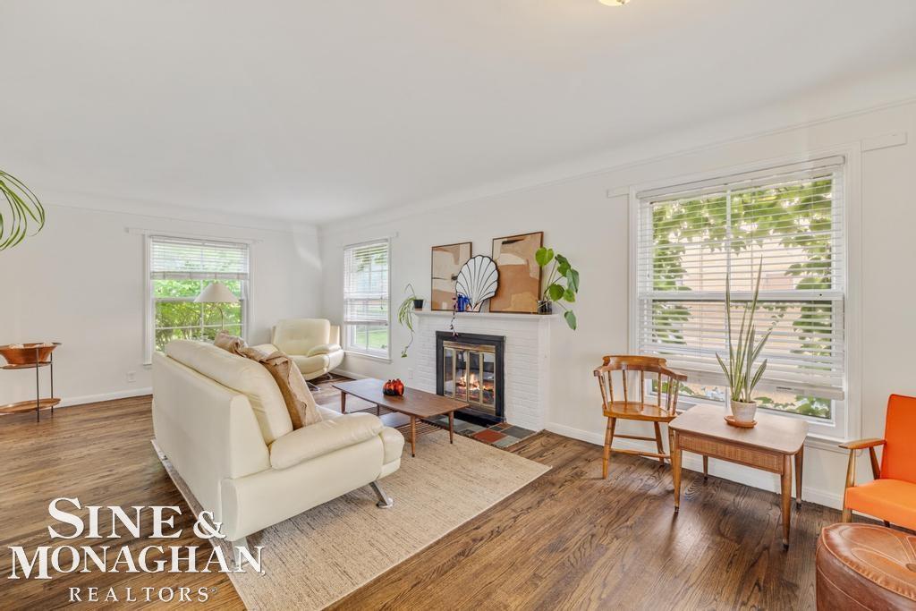 Photo 4 of Single family home for sale at 454 Alter Rd, Detroit, MI 48215 | MLS# 58050221873 | Listing updated on 2026-09-18