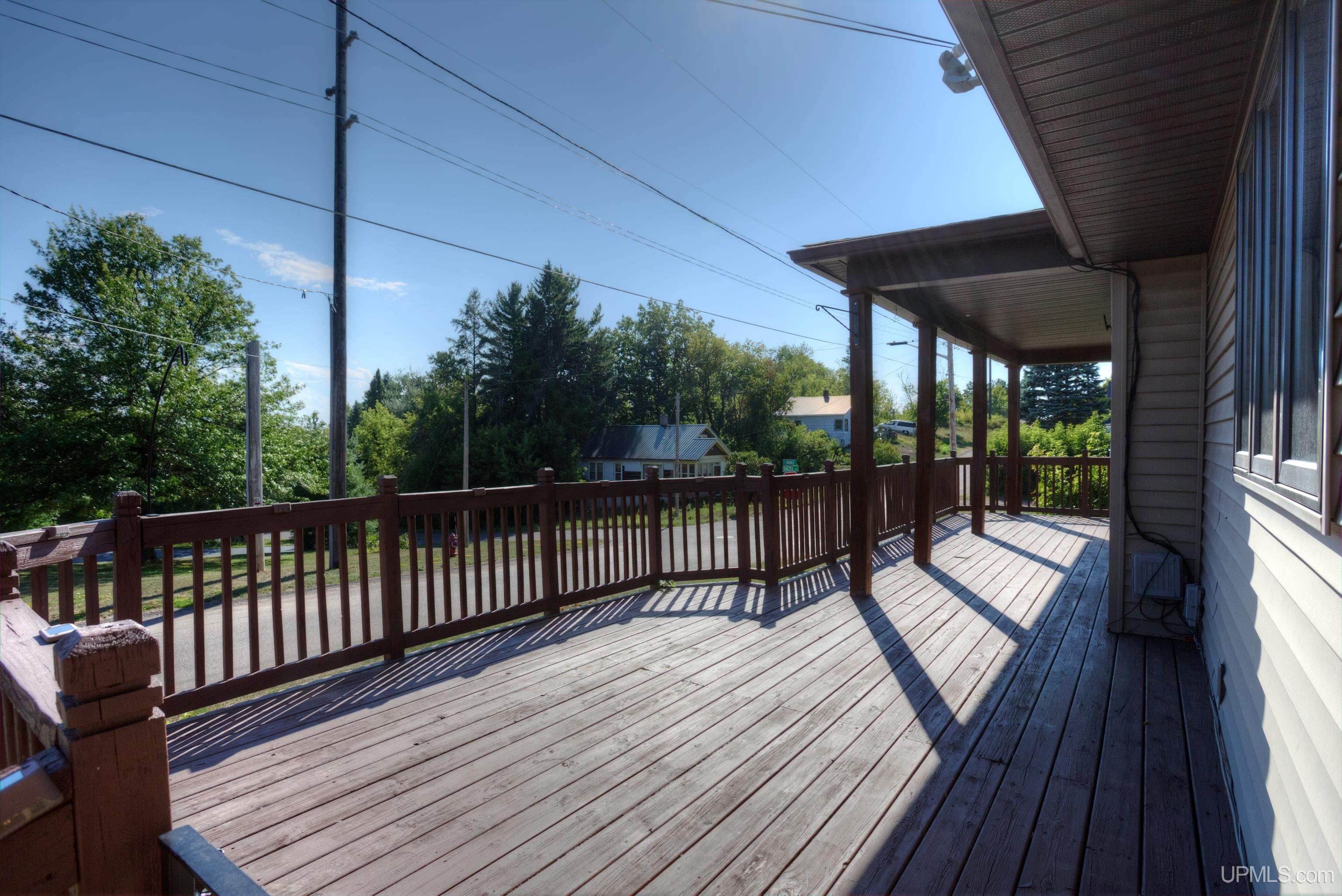 Photo 3 of Single family home for sale at 302 E Tamarack St, Ironwood, MI 49938 | MLS# 50221878 | Listing updated on 2026-09-15