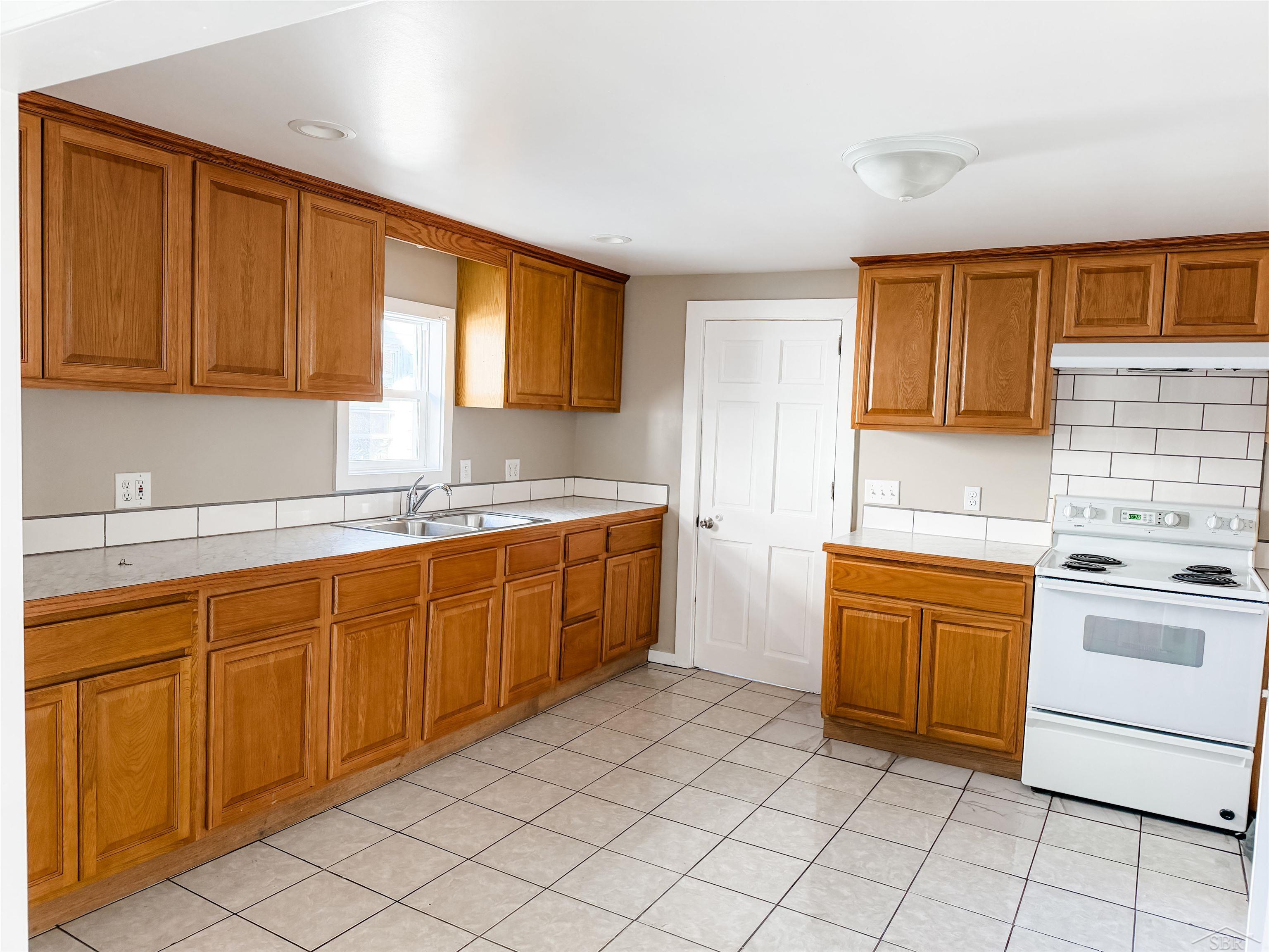 Photo 3 of Single family home for sale at 5085 N Catherine St, Bay City, MI 48706 | MLS# 50221882 | Listing updated on 2026-09-15