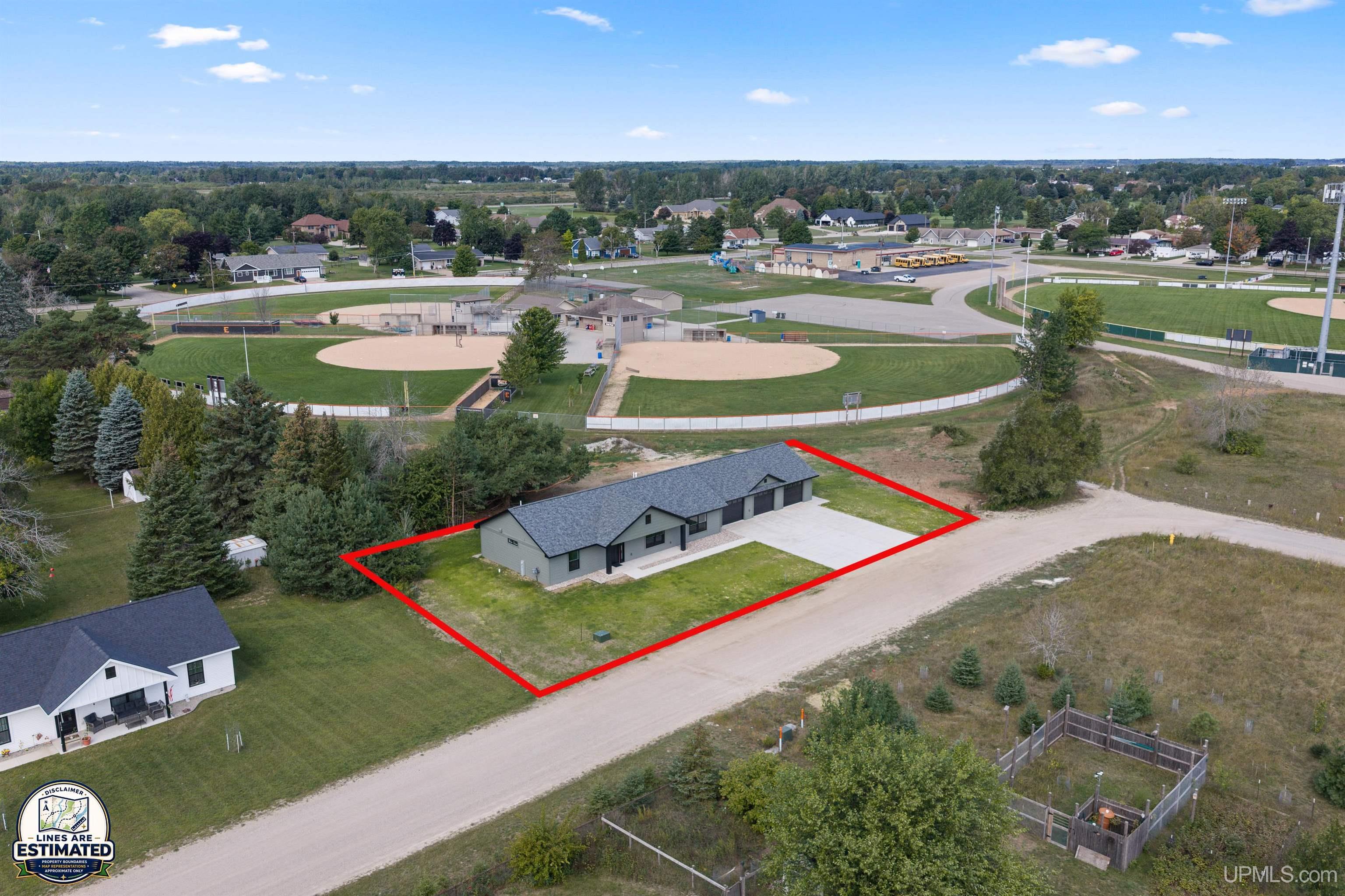 Photo 1 of Single family home for sale at 2100 S 18th Street, Escanaba, MI 49829 | MLS# 50221887 | Listing updated on 2026-09-16