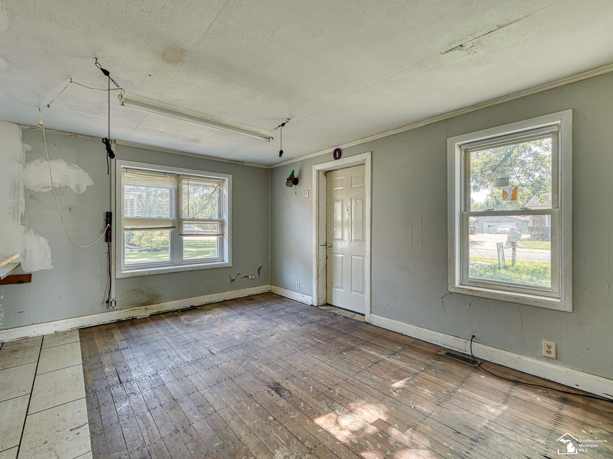 Photo 4 of Single family home for sale at 5934 Roseland Ave, Monroe, MI 48161 | MLS# 57050221889 | Listing updated on 2026-09-17