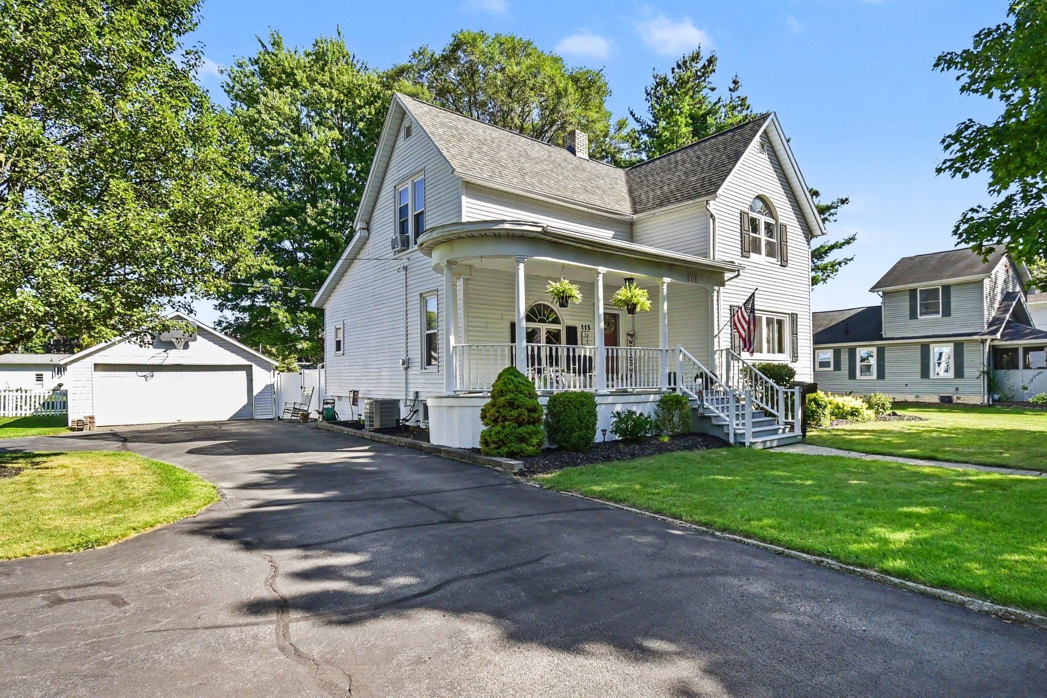 Photo 3 of Single family home for sale at 115 Marshall St, Essexville, MI 48732 | MLS# 50221890 | Listing updated on 2026-10-07