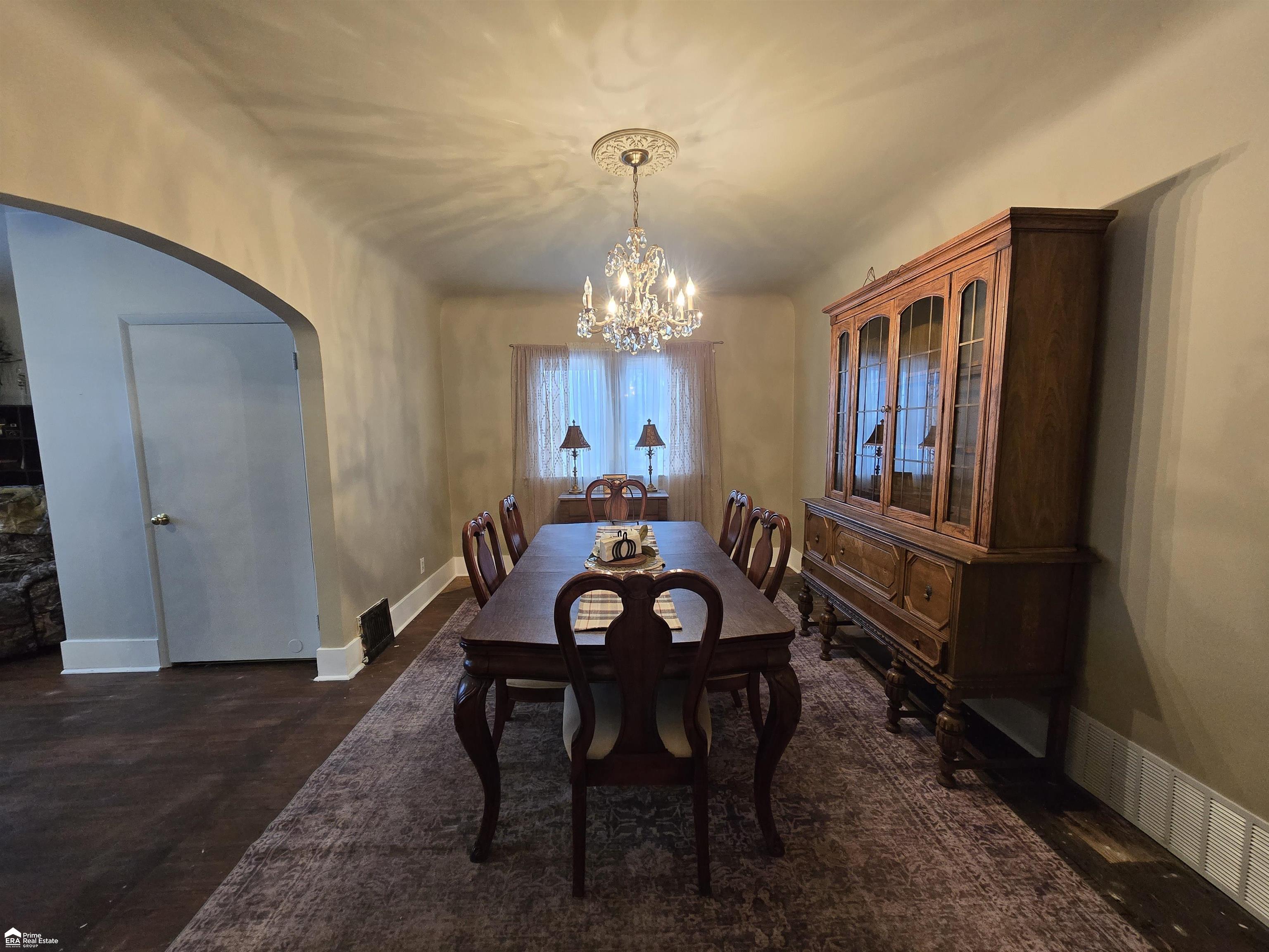 Photo 4 of Single family home for sale at 5303 Dixie Hwy, Saginaw, MI 48601 | MLS# 5050221894 | Listing updated on 2026-09-16