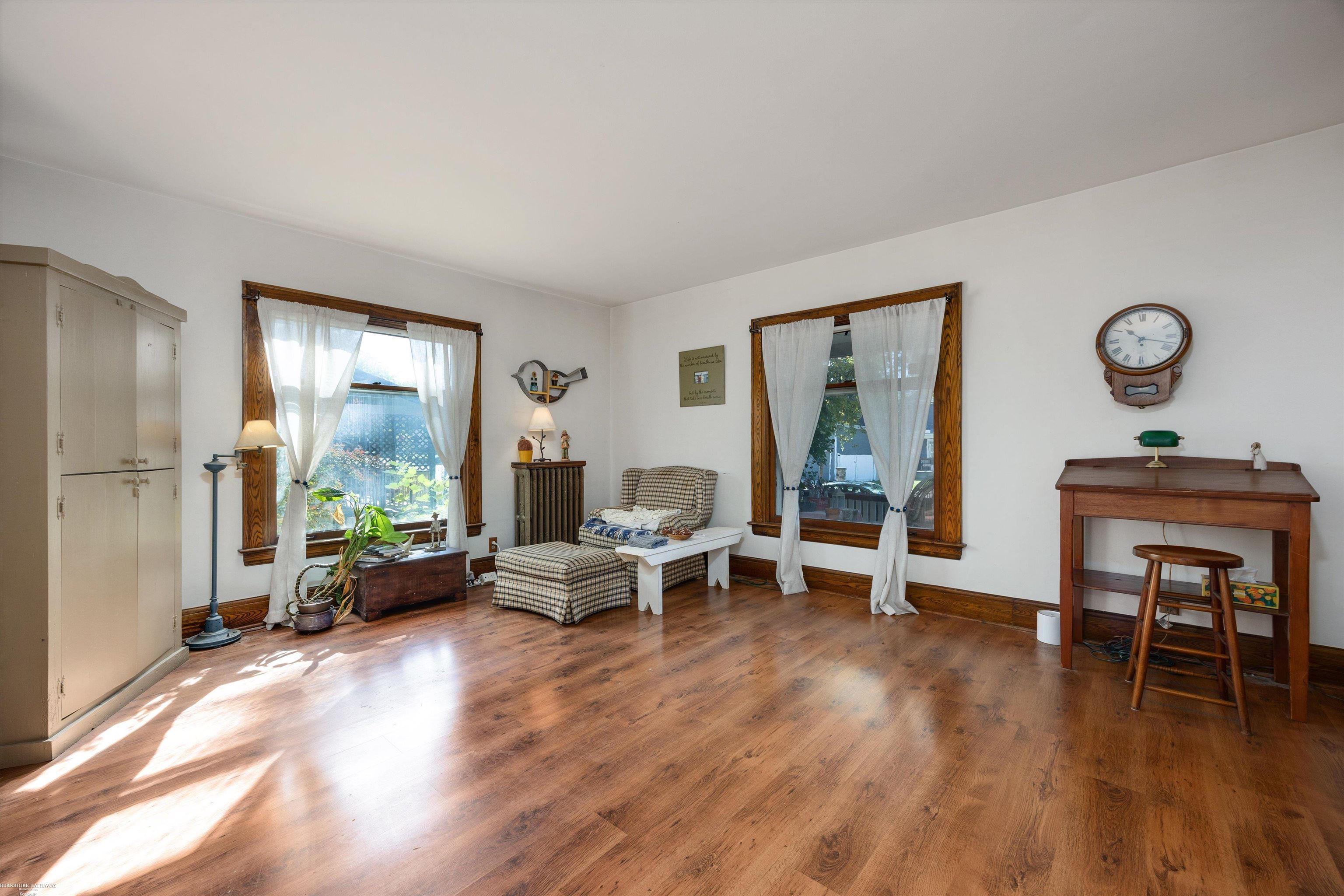 Photo 3 of Single family home for sale at 122 Tillson St, Romeo, MI 48065 | MLS# 58050221898 | Listing updated on 2026-09-16