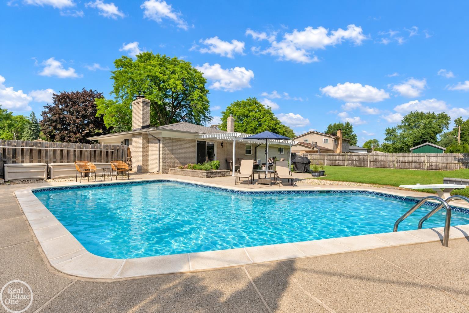 Photo 2 of Single family home for sale at 6534 Donnybrook Dr, Shelby Township, MI 48316 | MLS# 58050221900 | Listing updated on 2026-09-16