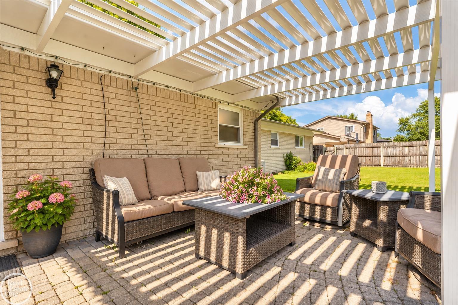 Photo 3 of Single family home for sale at 6534 Donnybrook Dr, Shelby Township, MI 48316 | MLS# 58050221900 | Listing updated on 2026-09-16