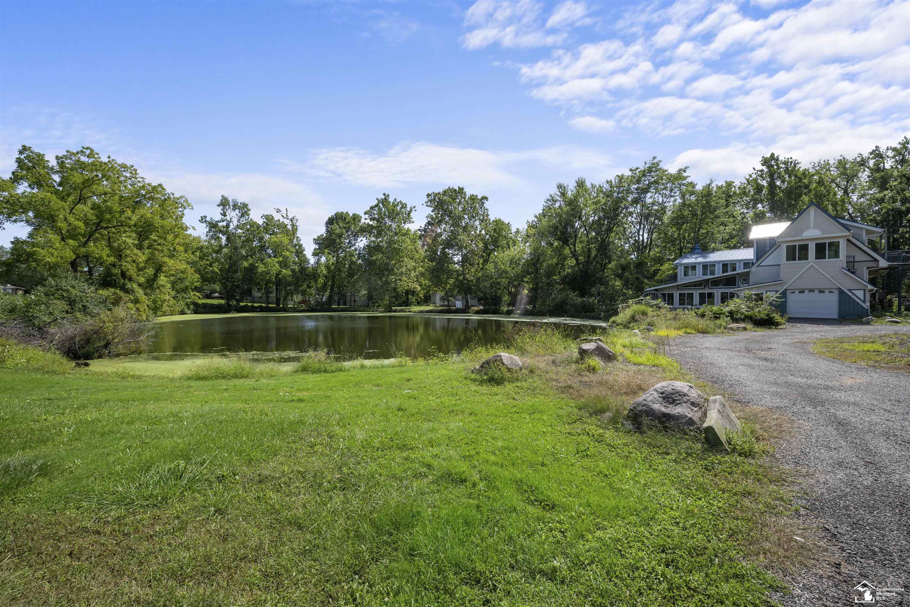 Photo 3 of Single family home for sale at 7977 N Custer Rd, Monroe, MI 48162 | MLS# 57050221904 | Listing updated on 2026-09-17