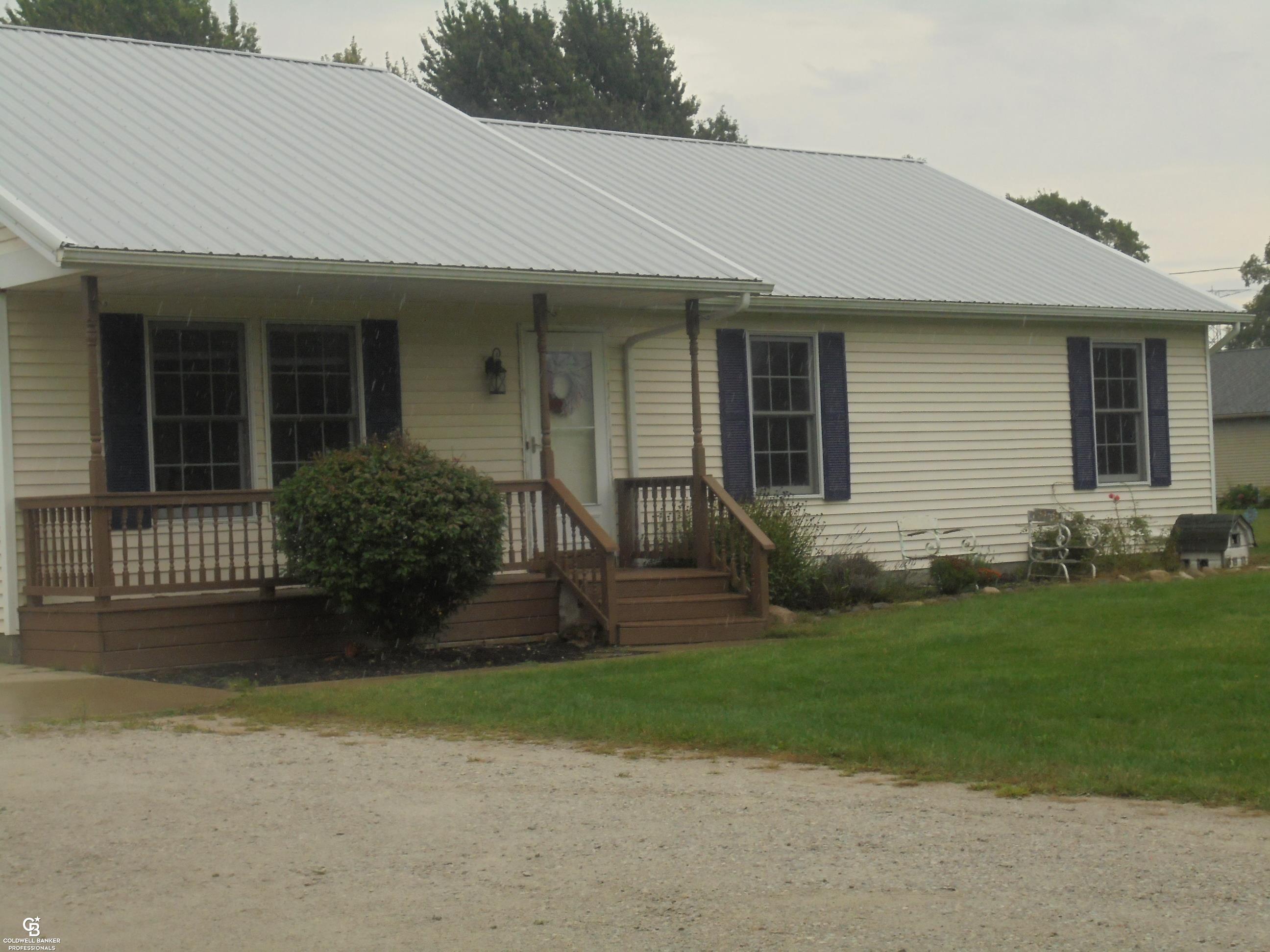 Photo 3 of Single family home for sale at 794 Cove Rd, Wales, MI 48027 | MLS# 58050221907 | Listing updated on 2026-09-16