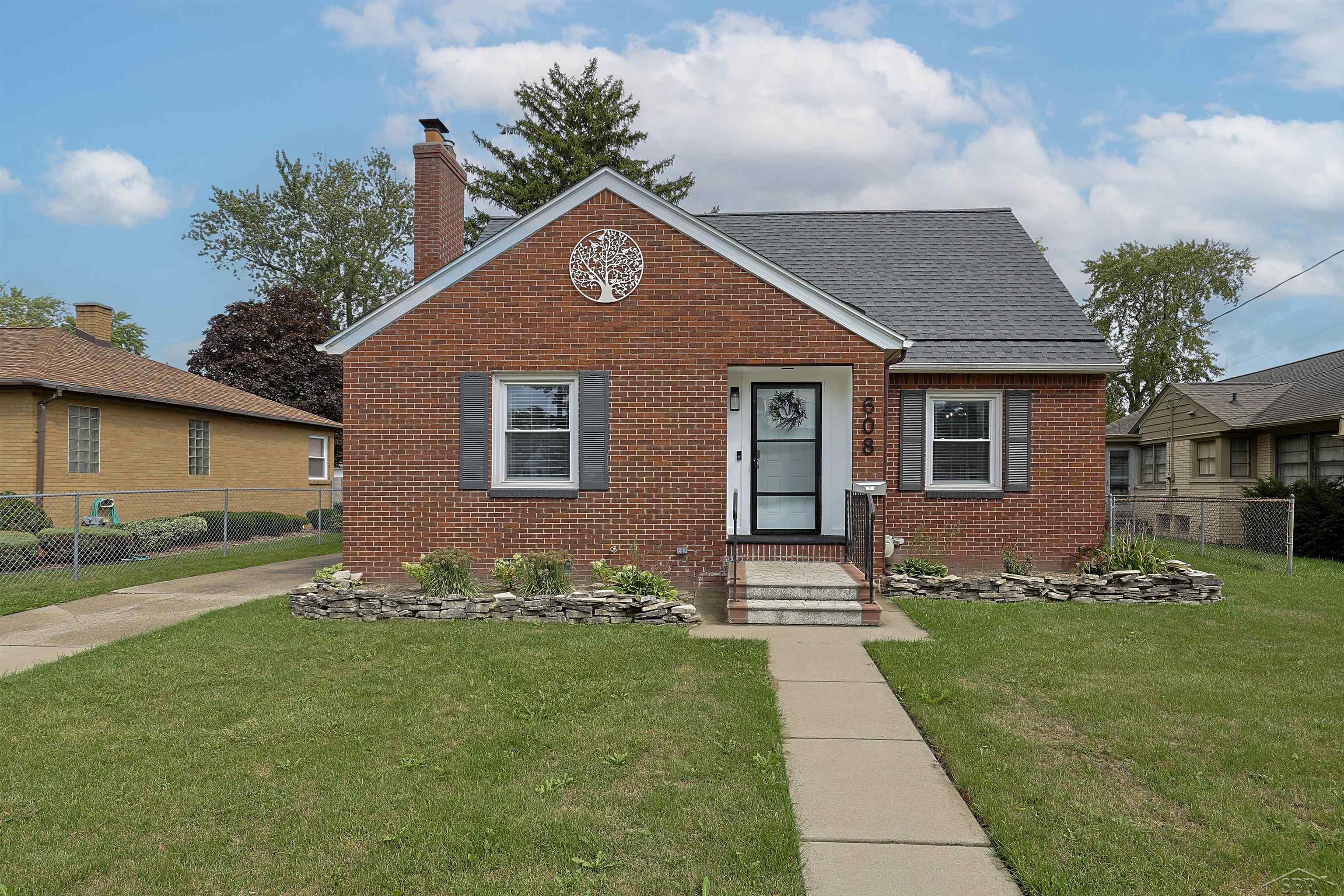 Photo 1 of Single family home for sale at 608 N Johnson St, Bay City, MI 48708 | MLS# 61050221911 | Listing updated on 2026-09-18