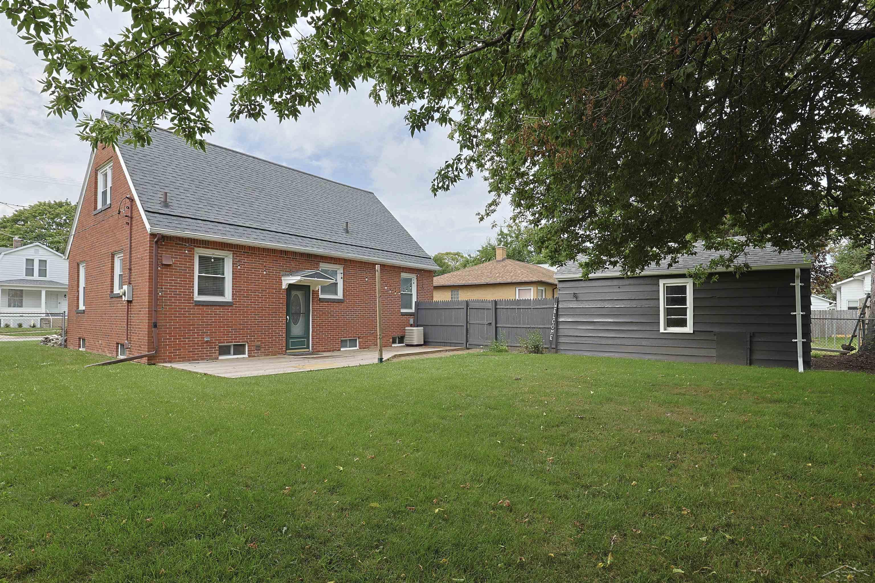 Photo 4 of Single family home for sale at 608 N Johnson St, Bay City, MI 48708 | MLS# 61050221911 | Listing updated on 2026-09-18