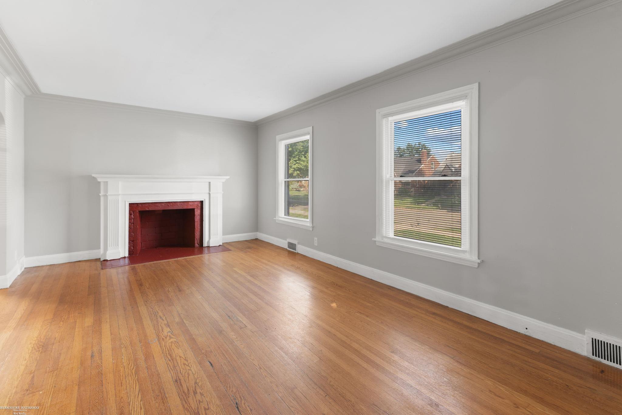 Photo 4 of Single family home for sale at 11091 Wayburn St, Detroit, MI 48224 | MLS# 58050221913 | Listing updated on 2026-09-16