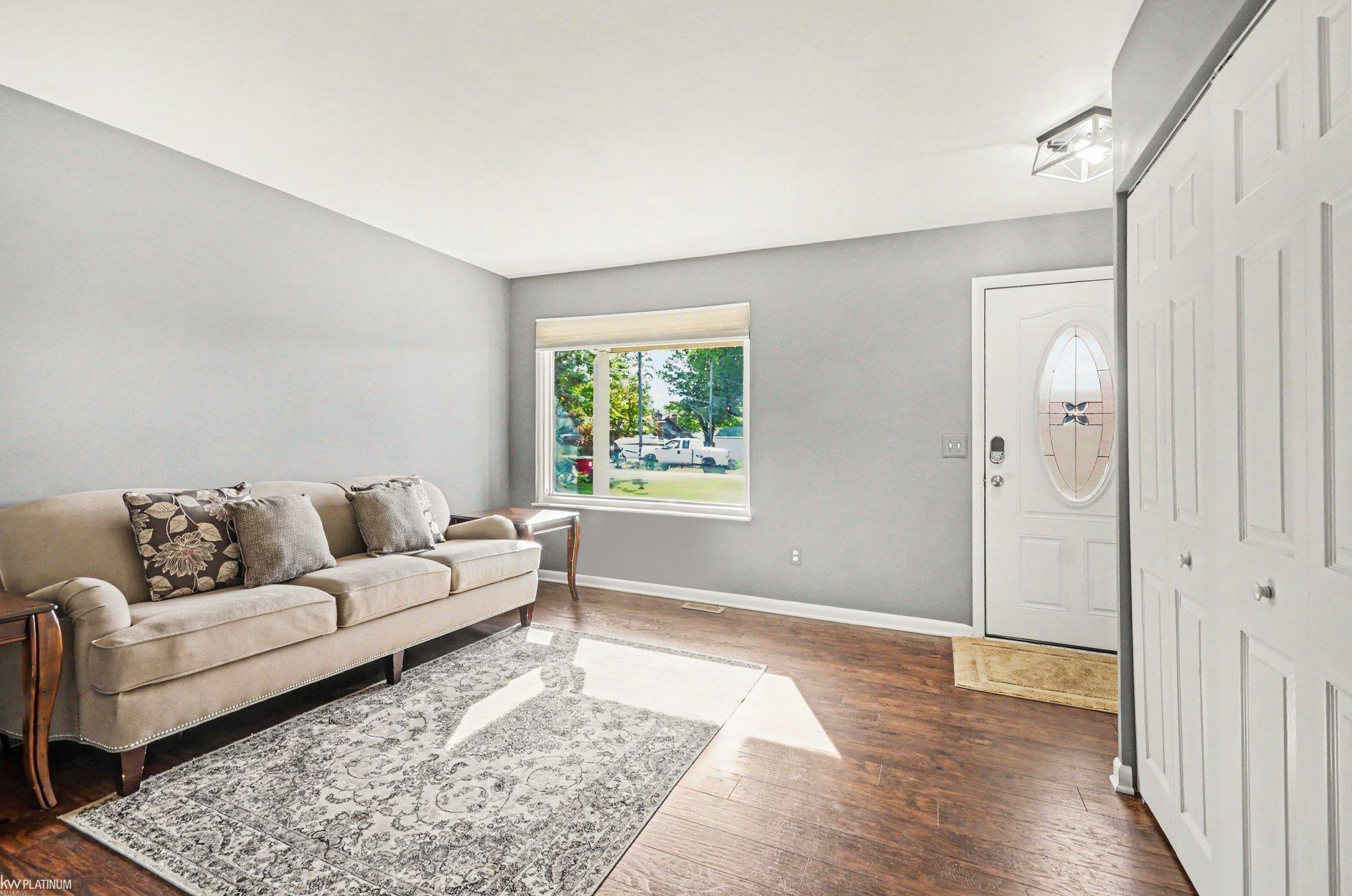 Photo 4 of Single family home for sale at 39436 Shoreline Dr, Harrison Township, MI 48045 | MLS# 58050221915 | Listing updated on 2026-09-18