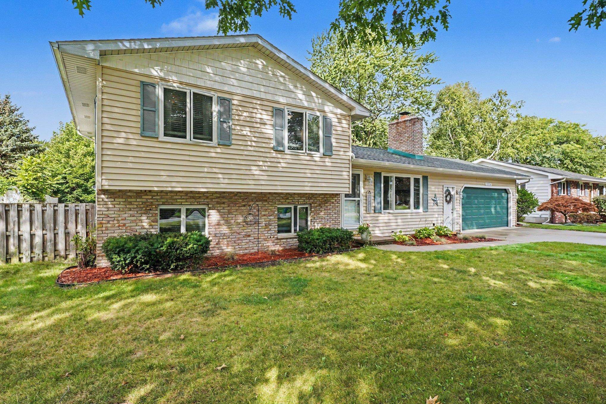 Photo 2 of Sale Pending at 3954 Bush Dr, Bay City, MI 48706 | MLS# 50221918 | Listing updated on 2026-09-25