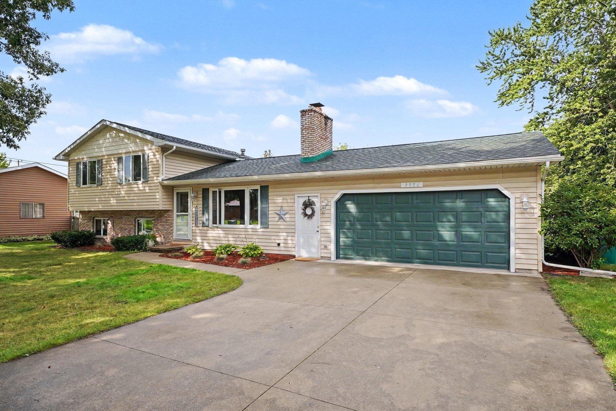 Photo 3 of Sale Pending at 3954 Bush Dr, Bay City, MI 48706 | MLS# 50221918 | Listing updated on 2026-09-25