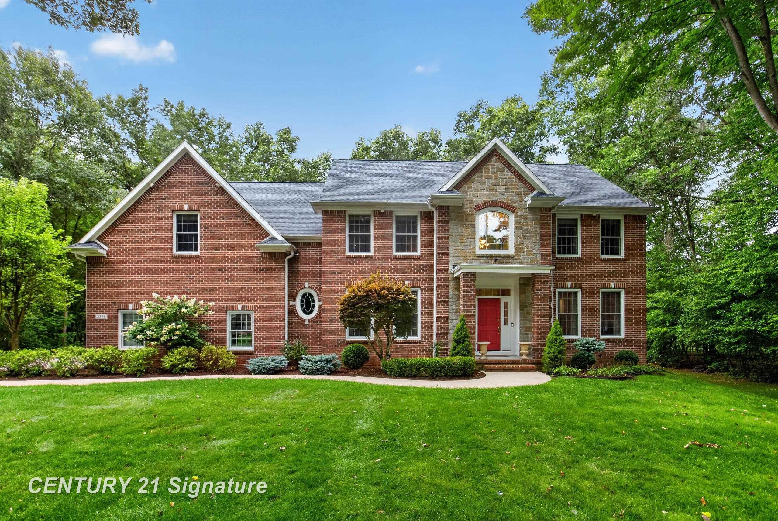Photo 2 of Single family home for sale at 2384 E Cardinal Dr, Midland, MI 48642 | MLS# 61050221925 | Listing updated on 2026-09-19