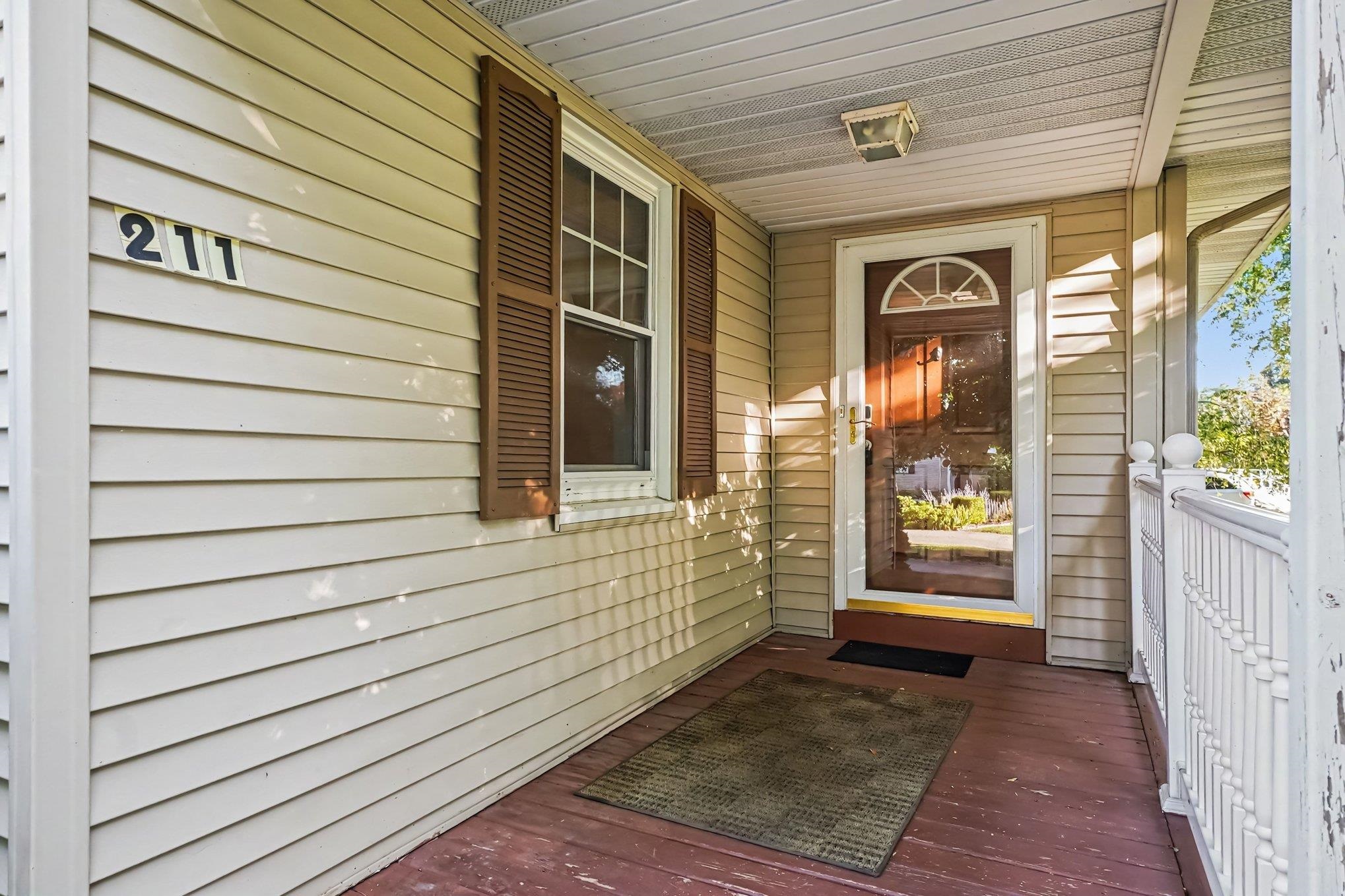 Photo 3 of Single family home for sale at 211 N Powell Rd, Essexville, MI 48732 | MLS# 50221928 | Listing updated on 2026-10-01