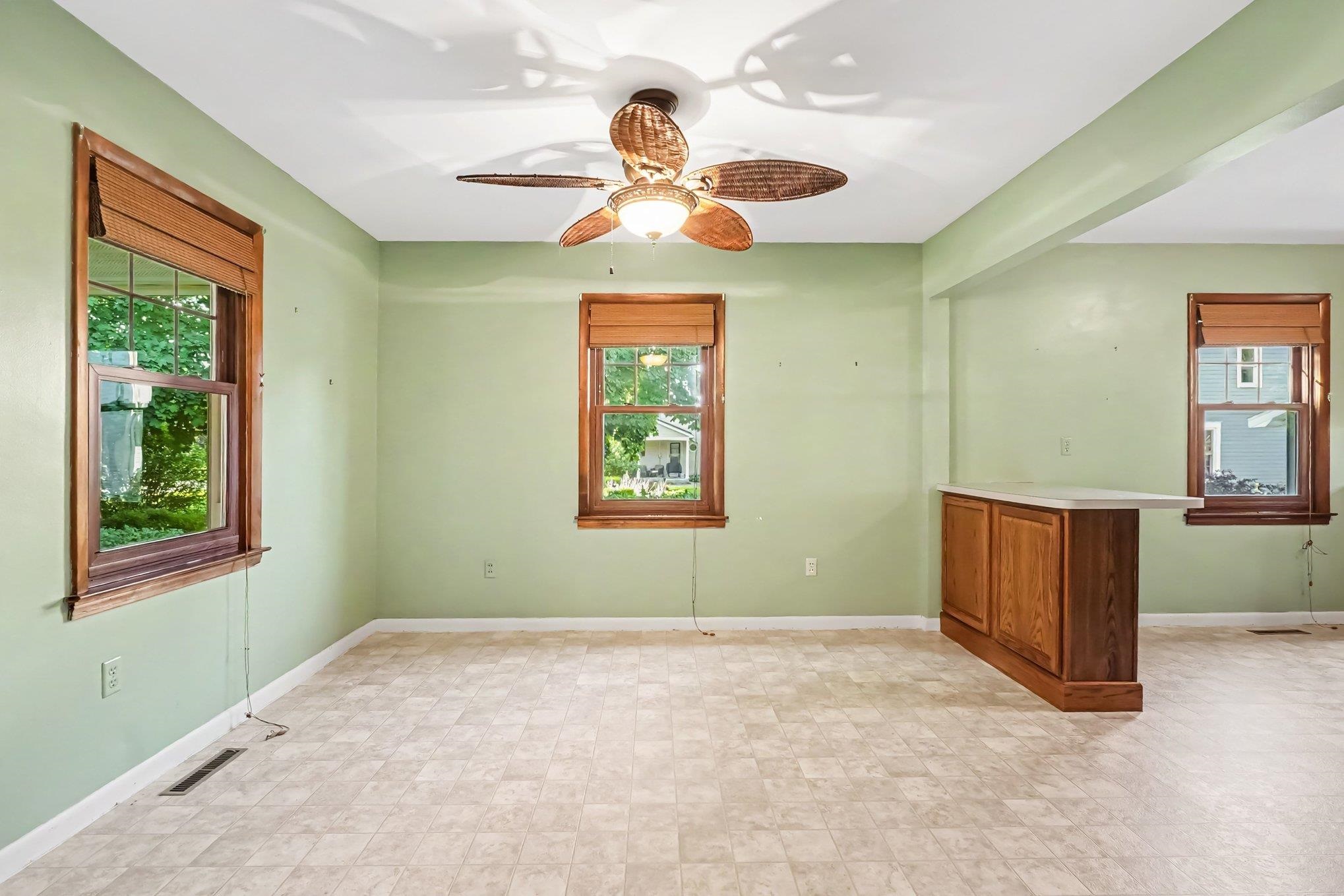 Photo 4 of Single family home for sale at 211 N Powell Rd, Essexville, MI 48732 | MLS# 50221928 | Listing updated on 2026-10-01