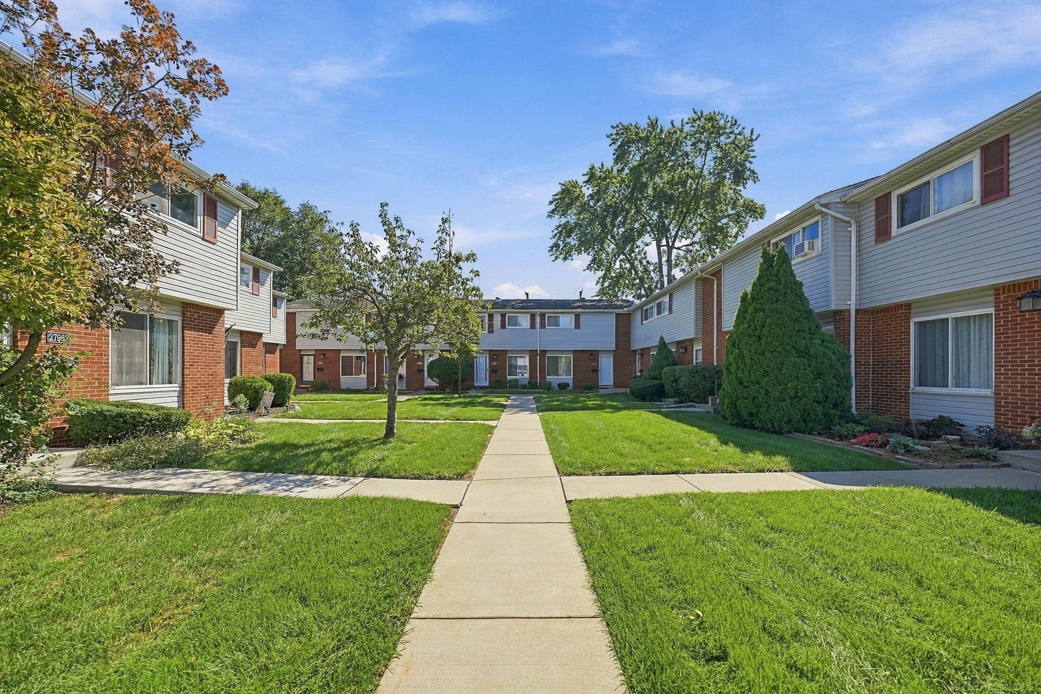 Photo 1 of Condo for sale at 27908 Eastwick Sq Drs, Roseville, MI 48066 | MLS# 50221939 | Listing updated on 2026-09-16