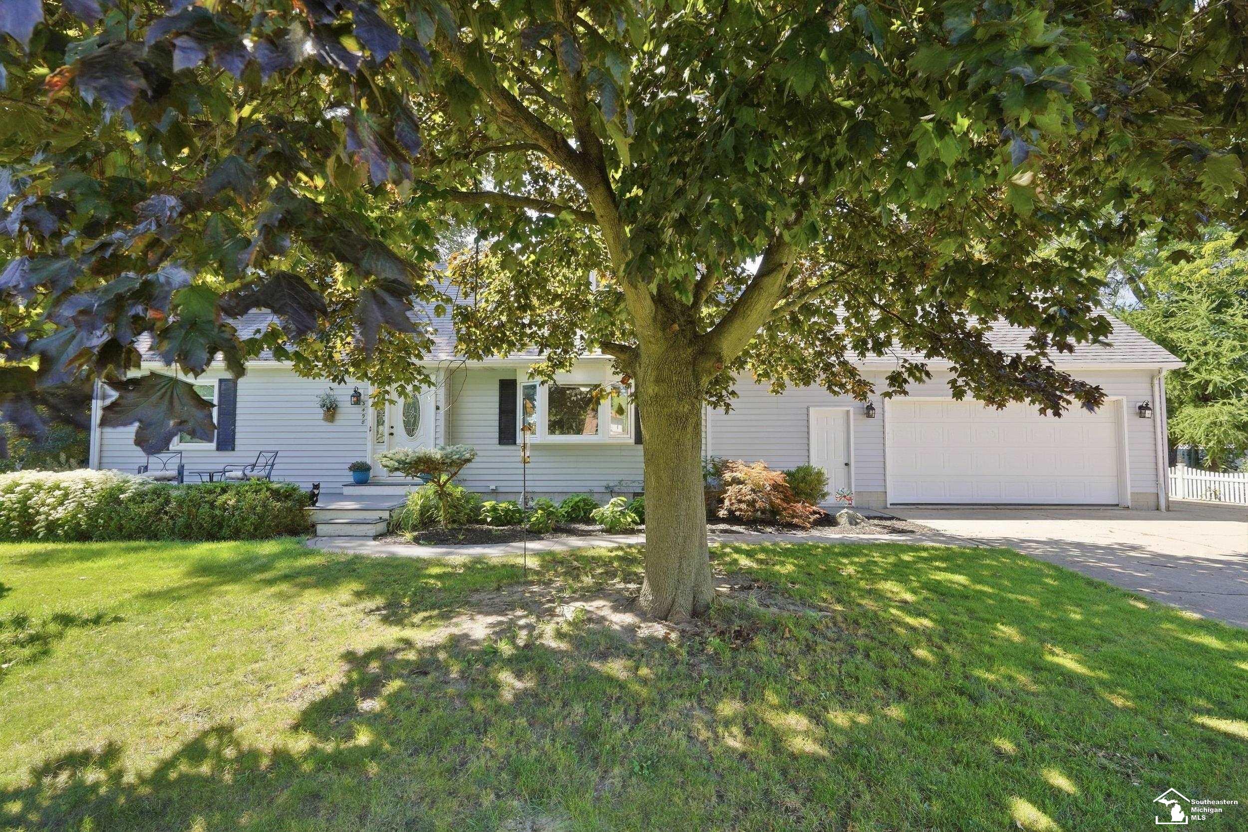 Photo 1 of Single family home for sale at 3498 Iroquois Trl, Monroe, MI 48162 | MLS# 57050221942 | Listing updated on 2026-09-17