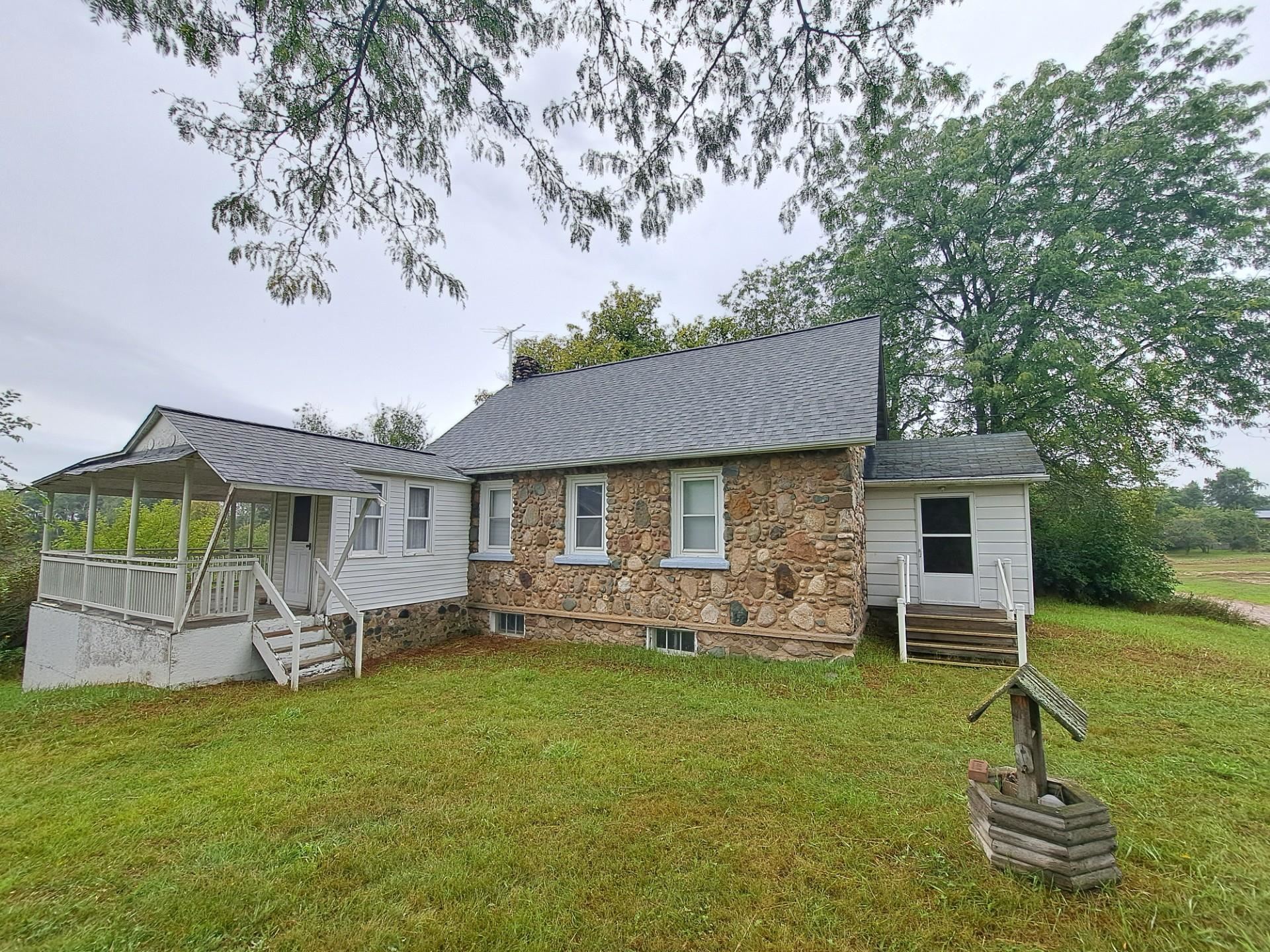 Photo 1 of Single family home for sale at 10301 N Loomis St, Clare, MI 48617 | MLS# 50221956 | Listing updated on 2026-09-16