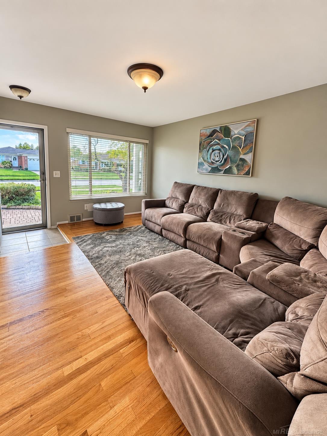 Photo 3 of Single family home for sale at 32228 Columbus Dr, Warren, MI 48088 | MLS# 58050221968 | Listing updated on 2026-09-16