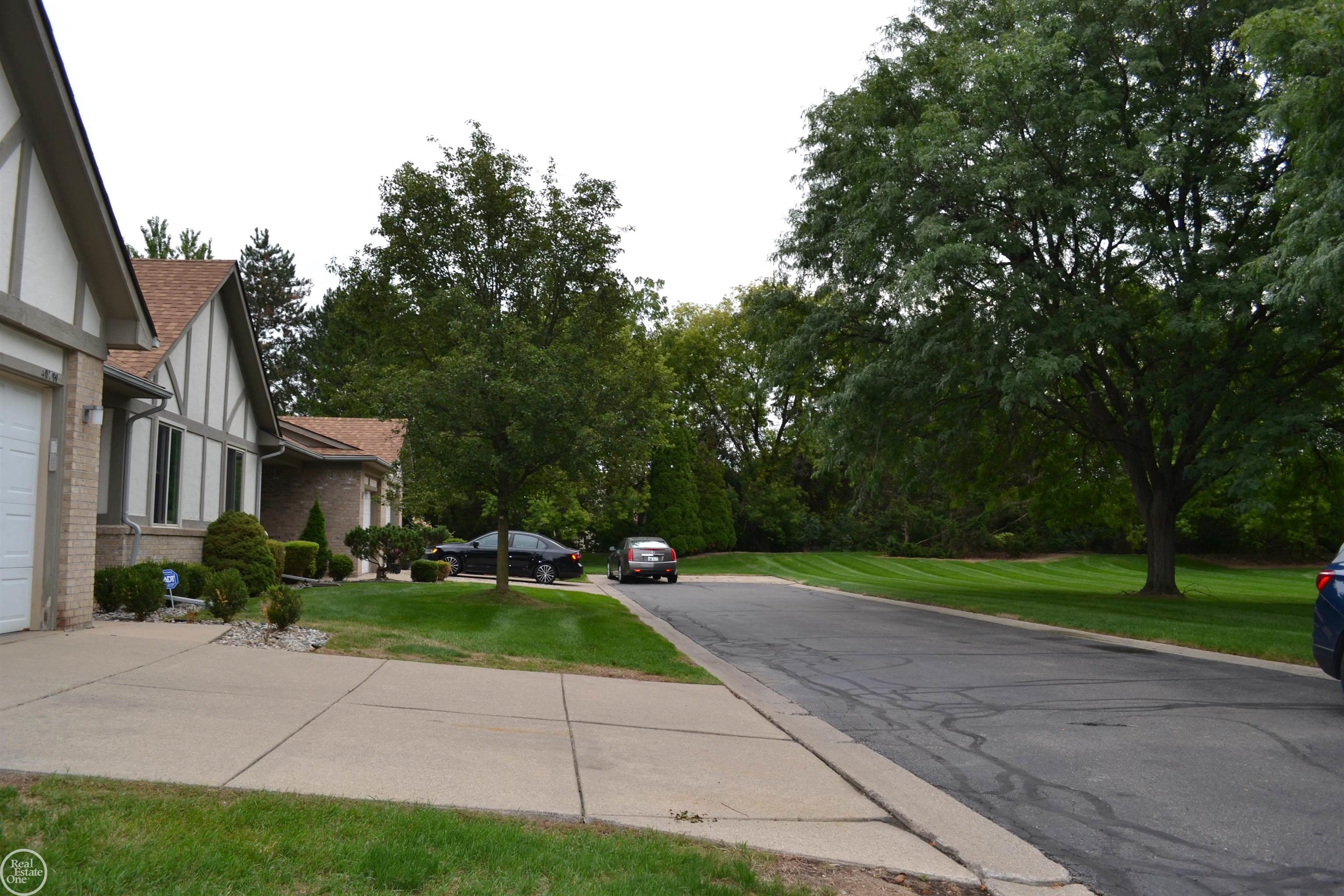 Photo 4 of Condo for sale at 40780 Magnolia E Dr #23, Clinton Township, MI 48038 | MLS# 50221975 | Listing updated on 2026-09-18