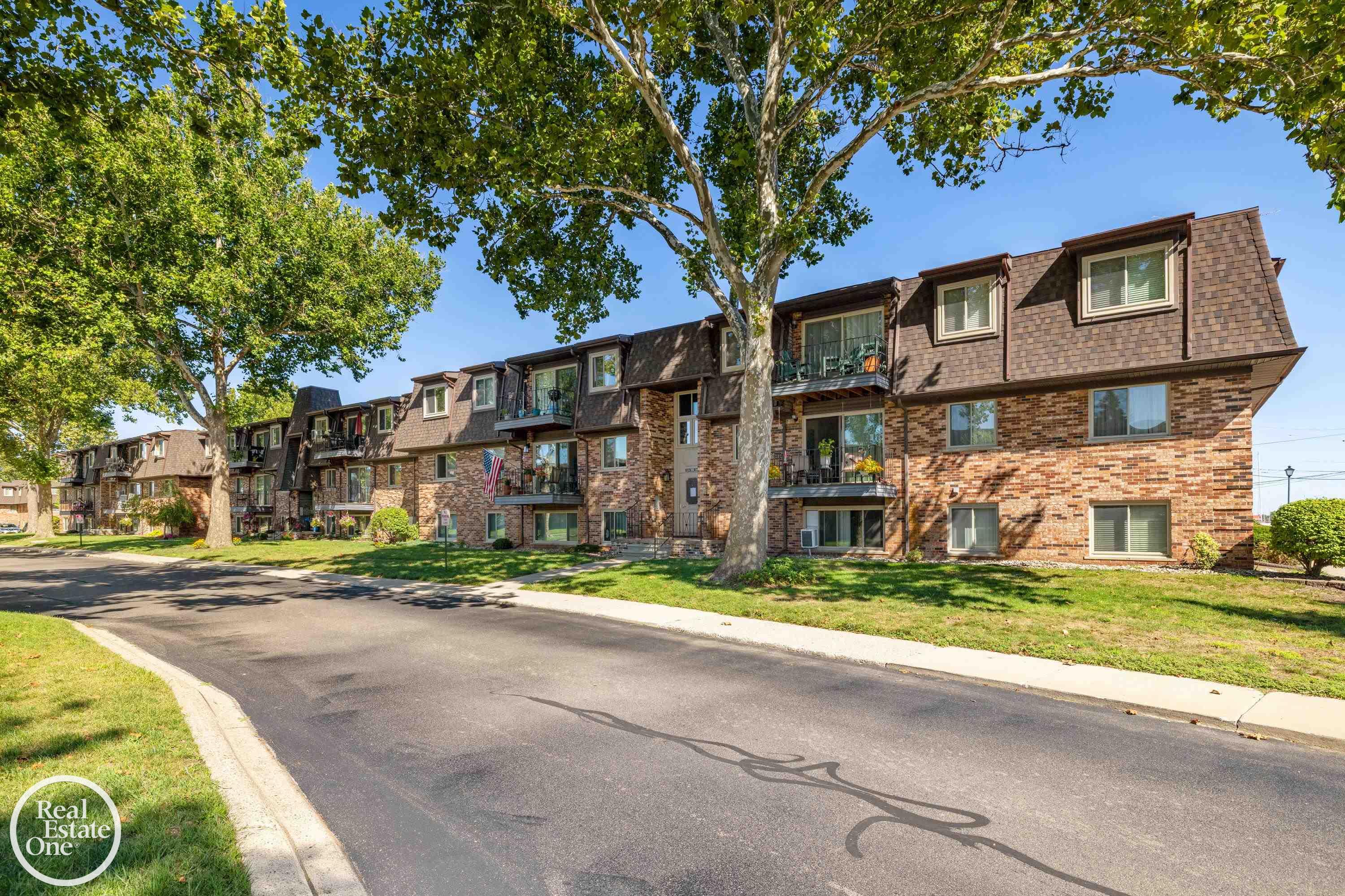 Photo 3 of Condo for sale at 313 Riviera Dr #67, Saint Clair Shores, MI 48080 | MLS# 50221976 | Listing updated on 2026-09-16