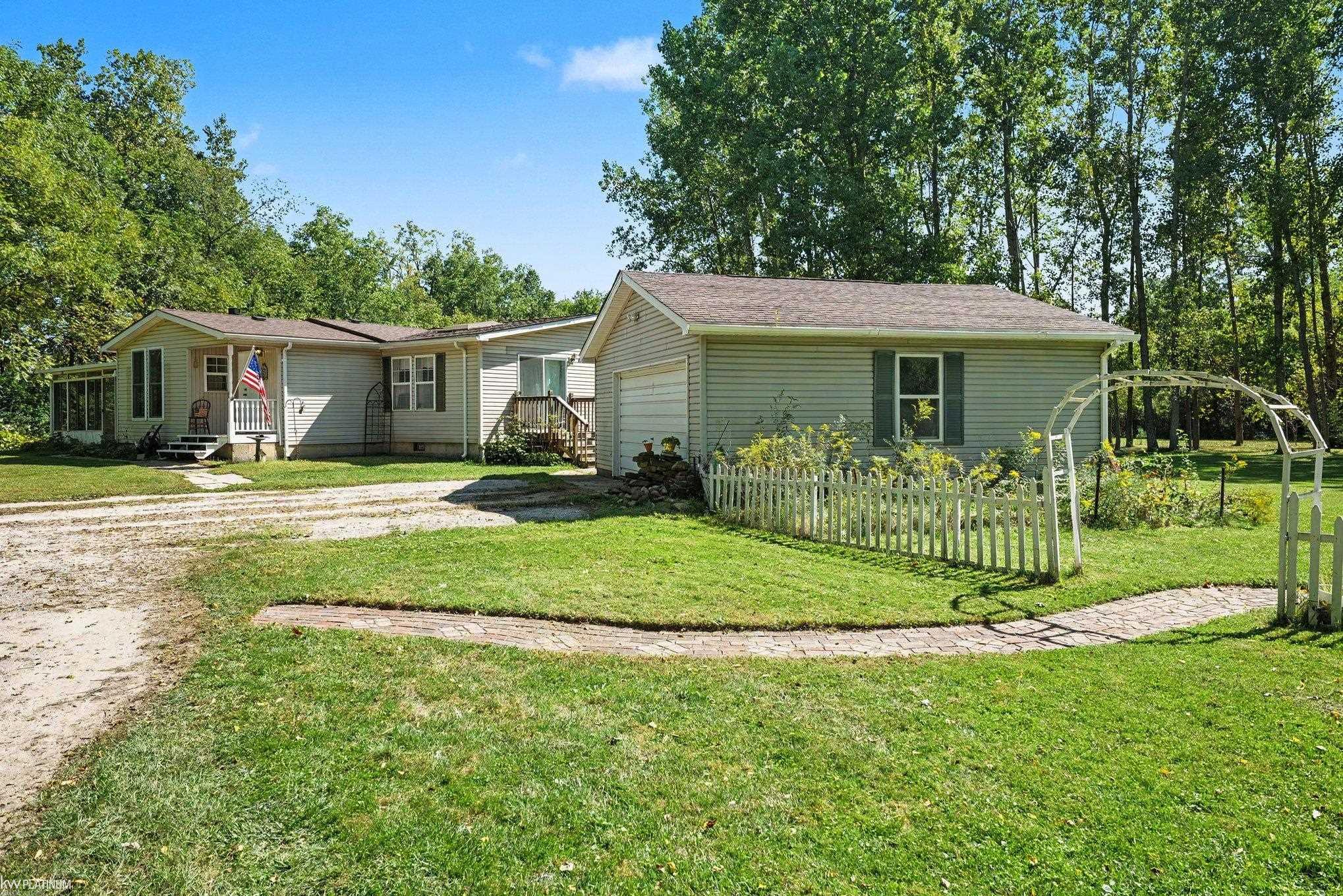 Photo 3 of Single family home for sale at 24340 Bordman Rd, Armada, MI 48005 | MLS# 58050221984 | Listing updated on 2026-10-06