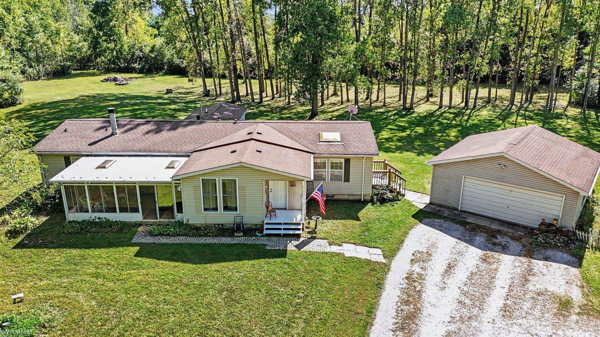 Photo 4 of Single family home for sale at 24340 Bordman Rd, Armada, MI 48005 | MLS# 58050221984 | Listing updated on 2026-10-06