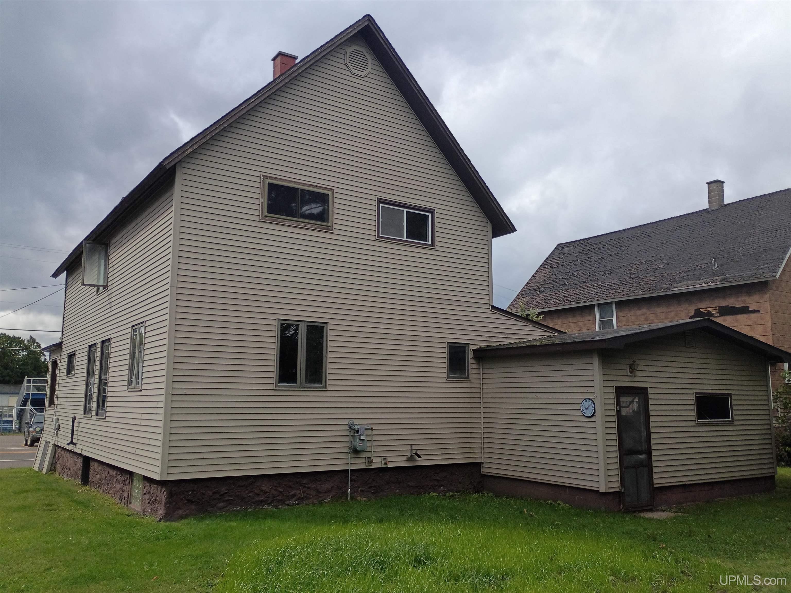 Photo 1 of Single family home for sale at 25880 Elm Rd, Calumet, MI 49913 | MLS# 50221991 | Listing updated on 2026-09-16
