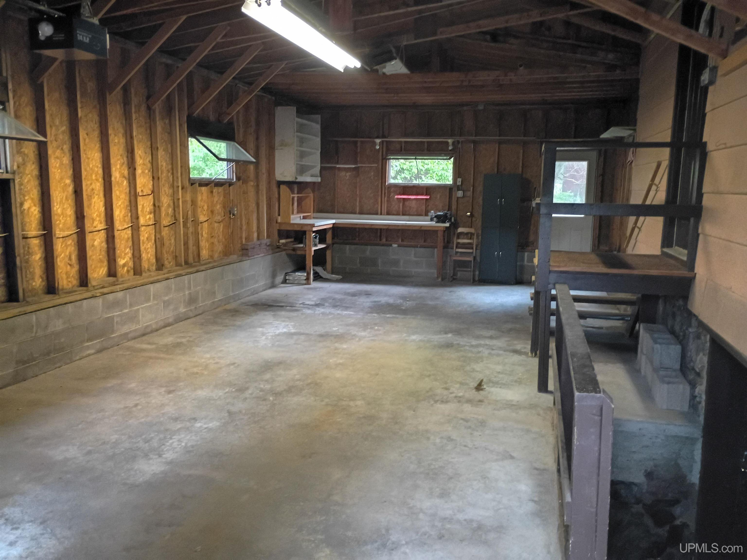 Photo 4 of Single family home for sale at 25880 Elm Rd, Calumet, MI 49913 | MLS# 50221991 | Listing updated on 2026-09-16