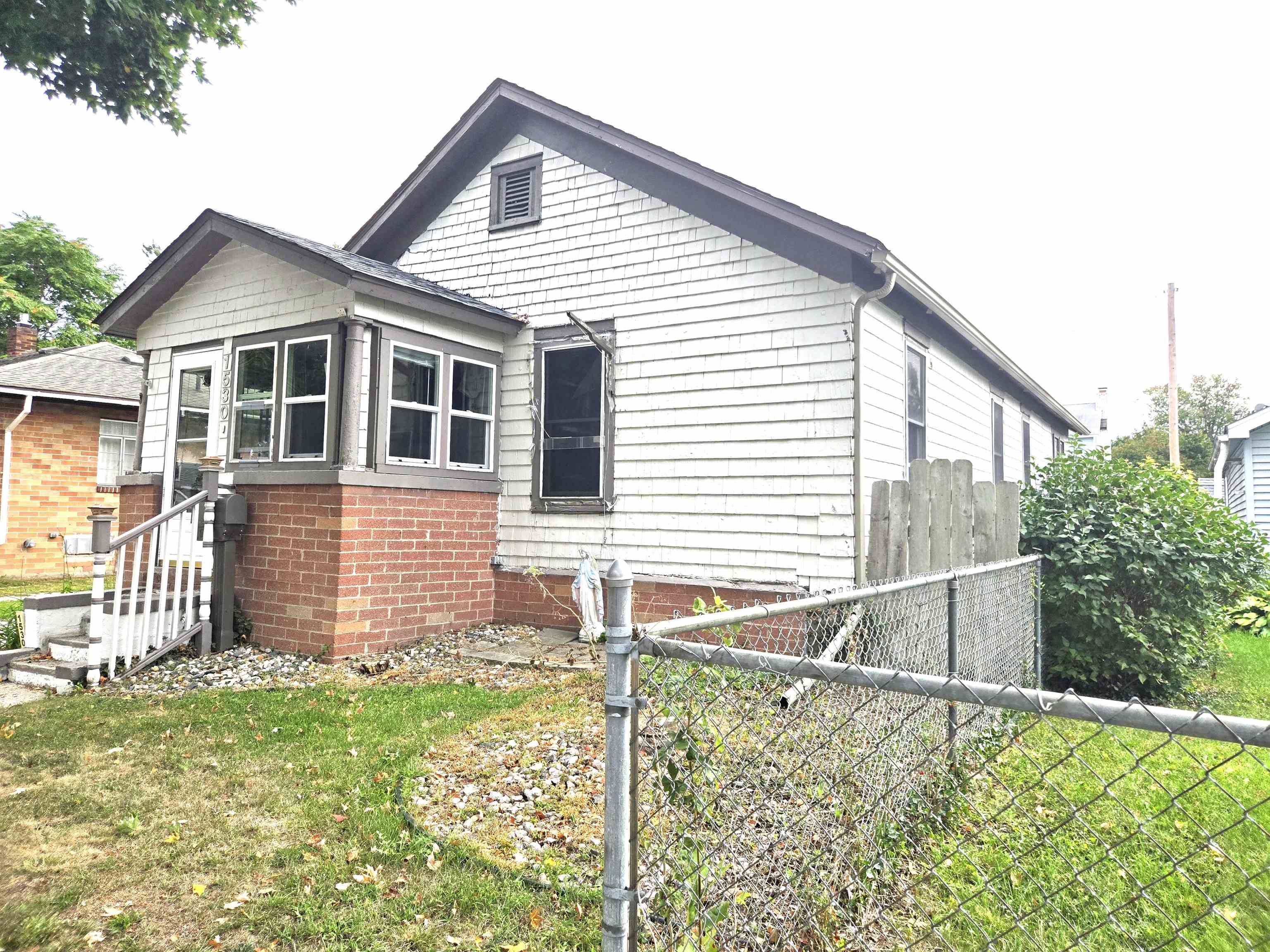 Photo 4 of Single family home for sale at 1530 Elizabeth St, Bay City, MI 48708 | MLS# 50221992 | Listing updated on 2026-09-16