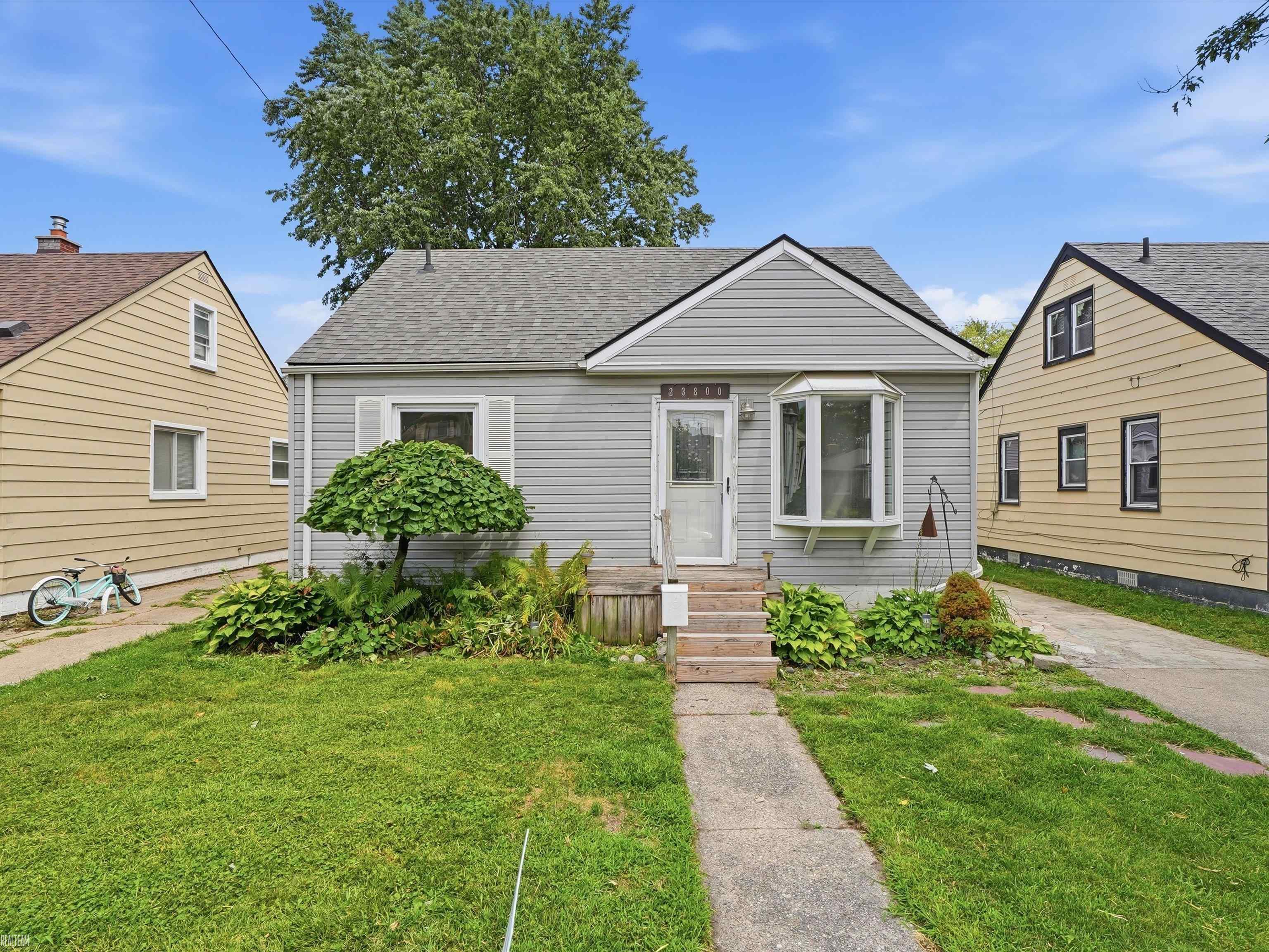 Photo 1 of Single family home for sale at 23800 Couzens Ave, Hazel Park, MI 48030 | MLS# 58050221994 | Listing updated on 2026-09-16