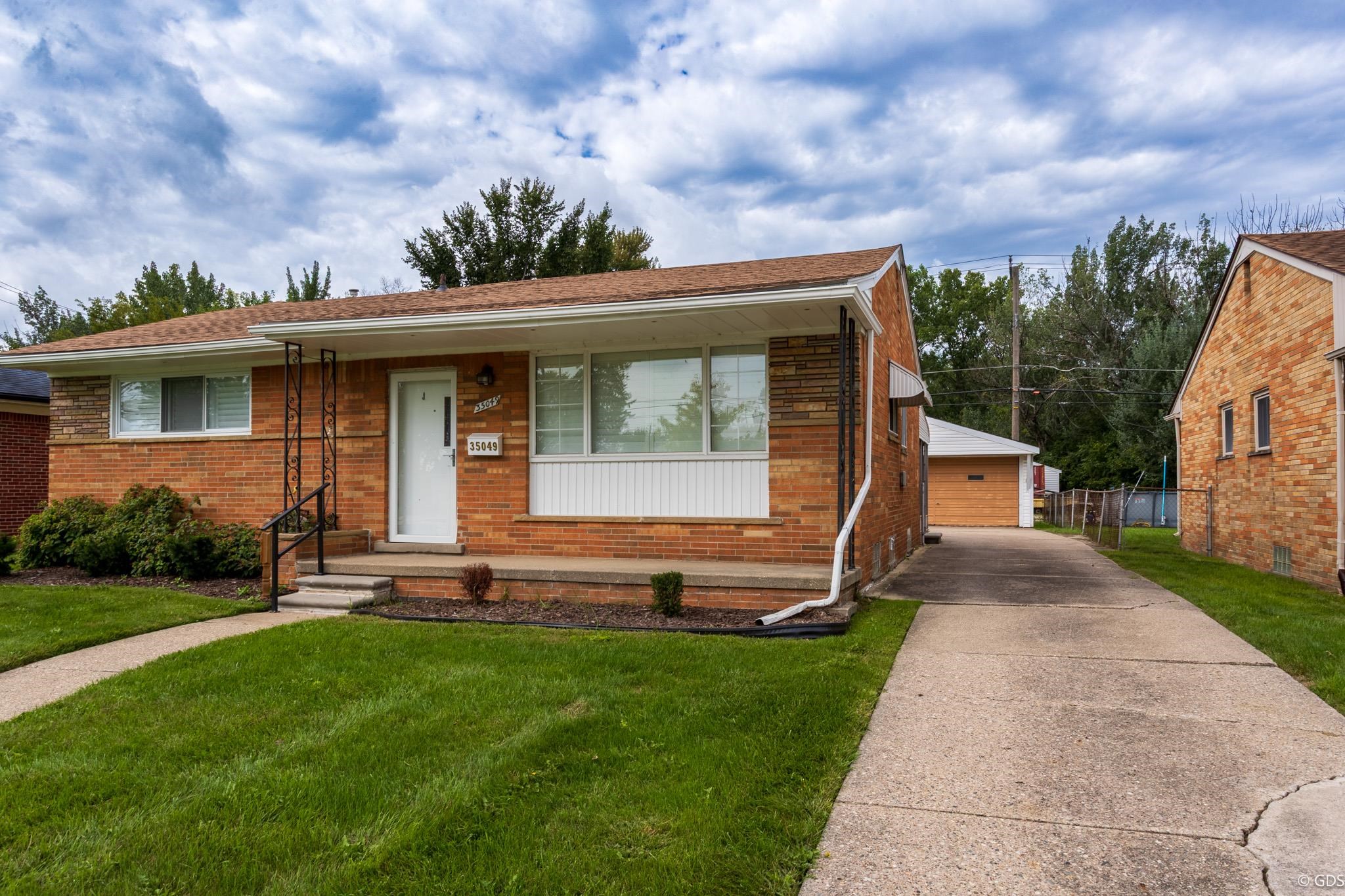 Photo 2 of Single family home for sale at 35049 Golden St, Clinton Township, MI 48035 | MLS# 5050221997 | Listing updated on 2026-09-18