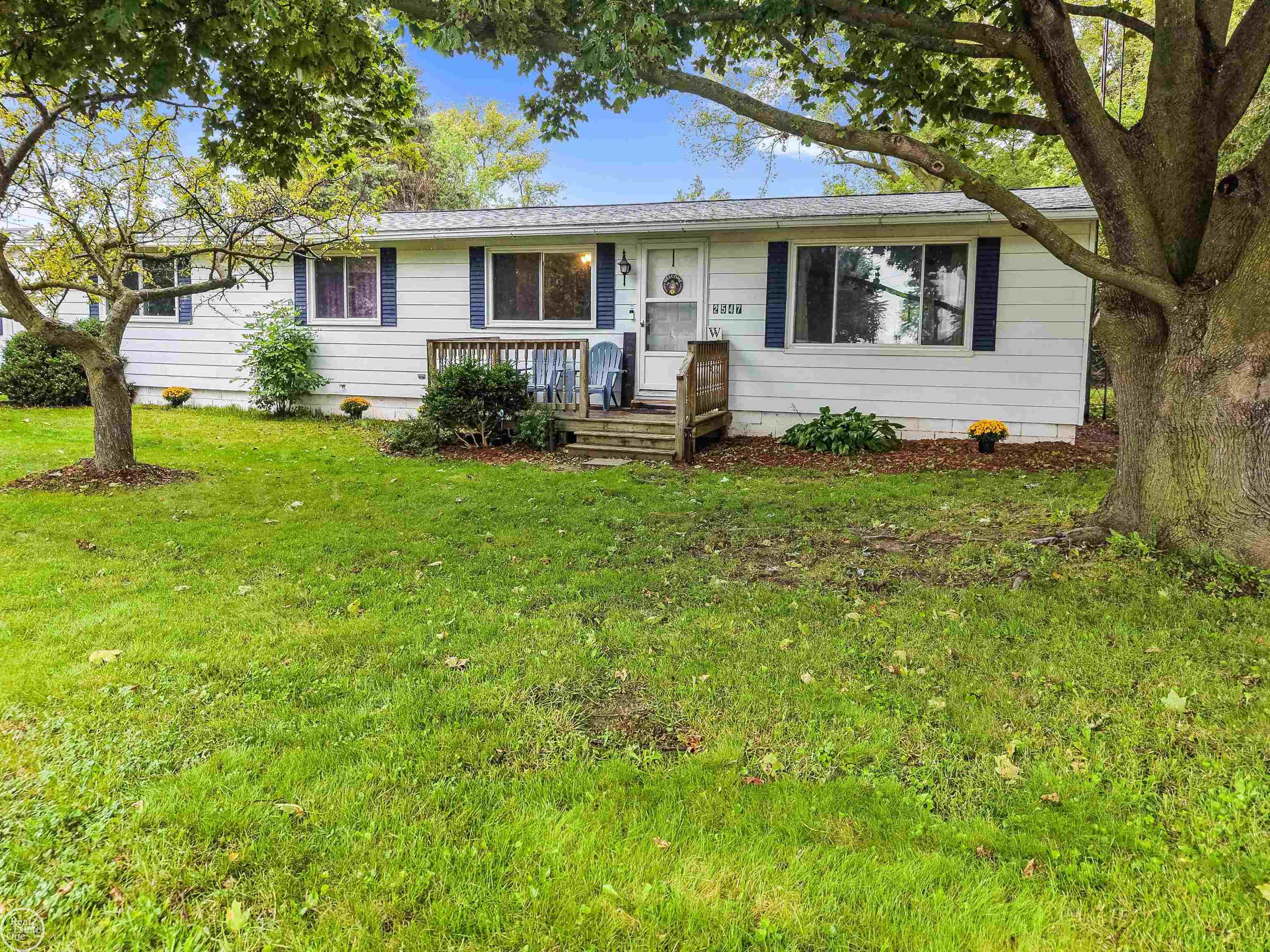 Photo 1 of Single family home for sale at 2547 Maple St, Deckerville, MI 48427 | MLS# 58050221998 | Listing updated on 2026-09-16
