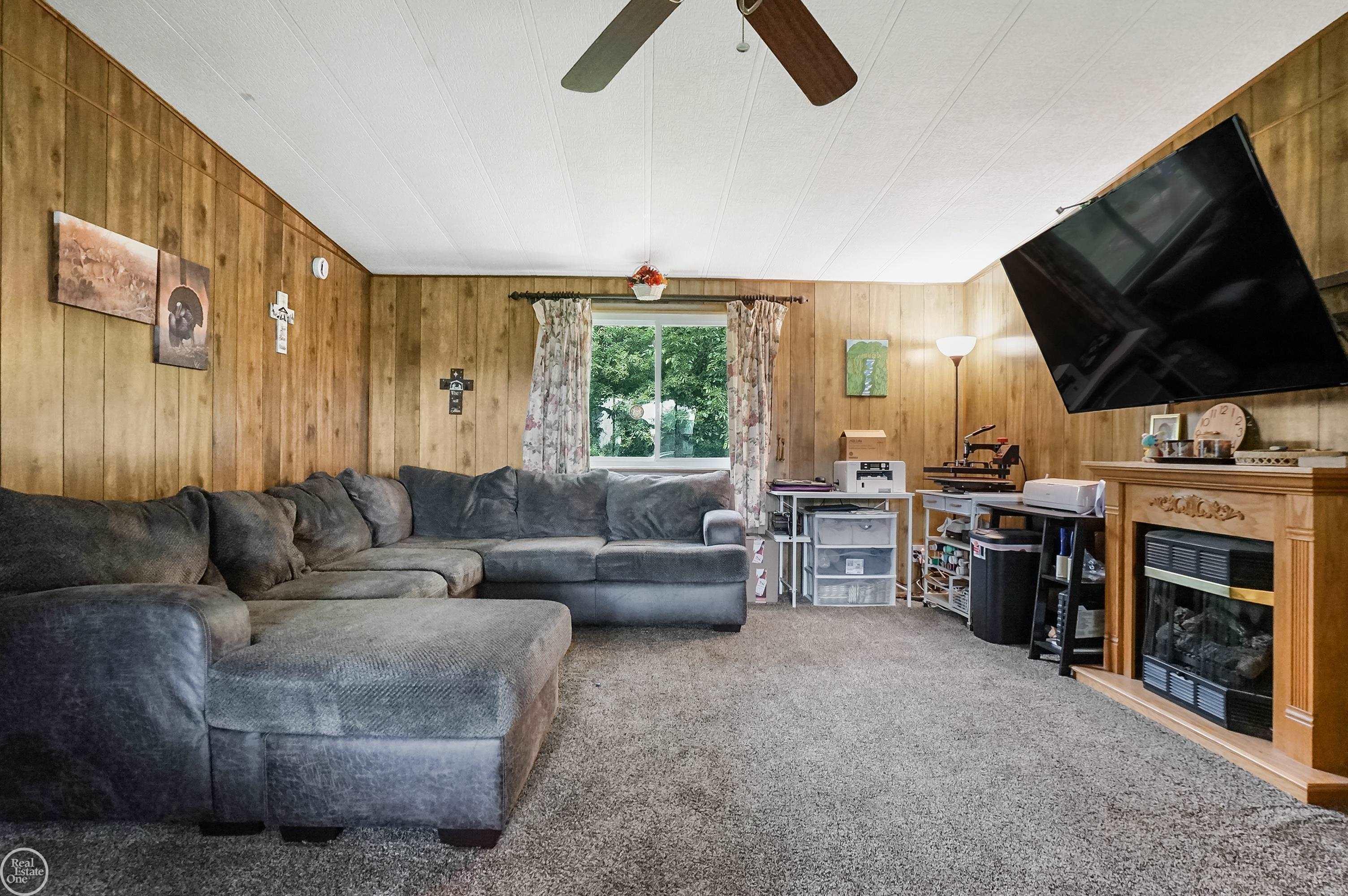 Photo 2 of Single family home for sale at 2547 Maple St, Deckerville, MI 48427 | MLS# 58050221998 | Listing updated on 2026-09-16