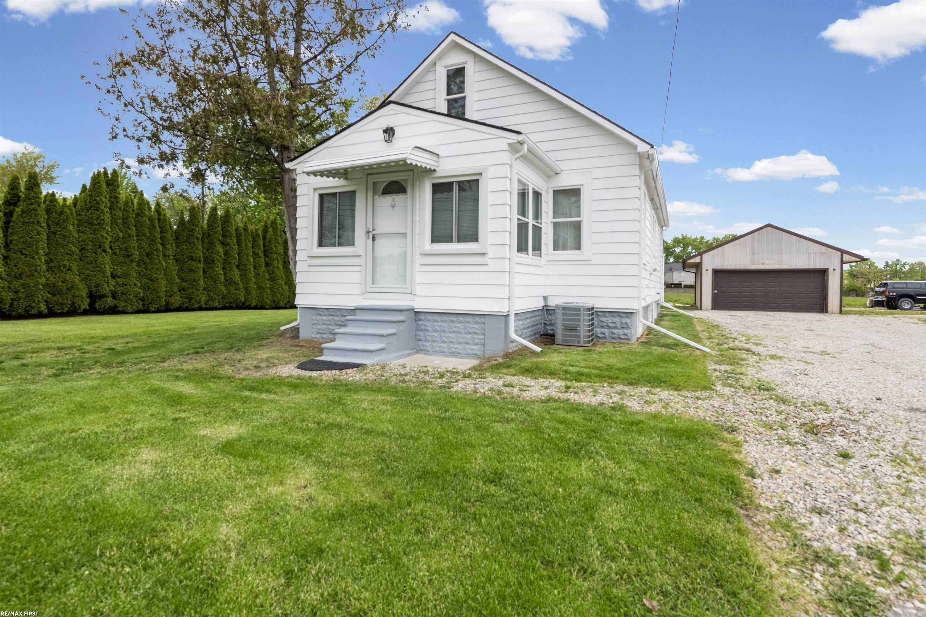 Photo 1 of Single family home for sale at 18905 Voiland St, Roseville, MI 48066 | MLS# 58050222000 | Listing updated on 2026-09-16