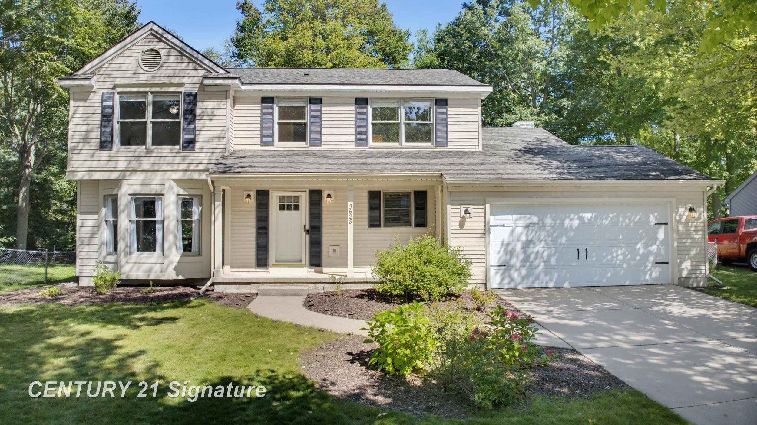 Photo 1 of Single family home for sale at 5628 Bloomfield Dr, Midland, MI 48642 | MLS# 61050222004 | Listing updated on 2026-09-17